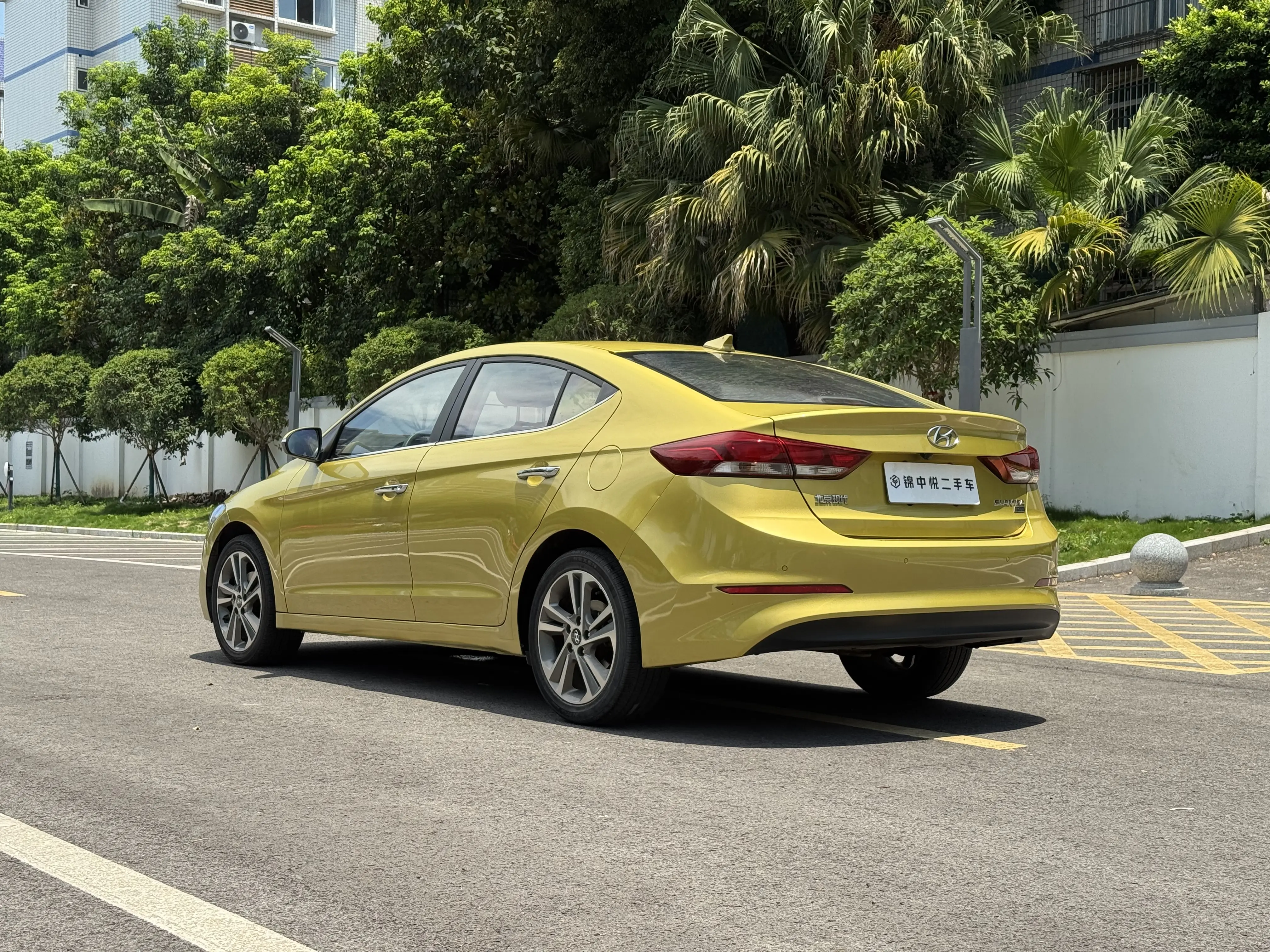 Hyundai Lead