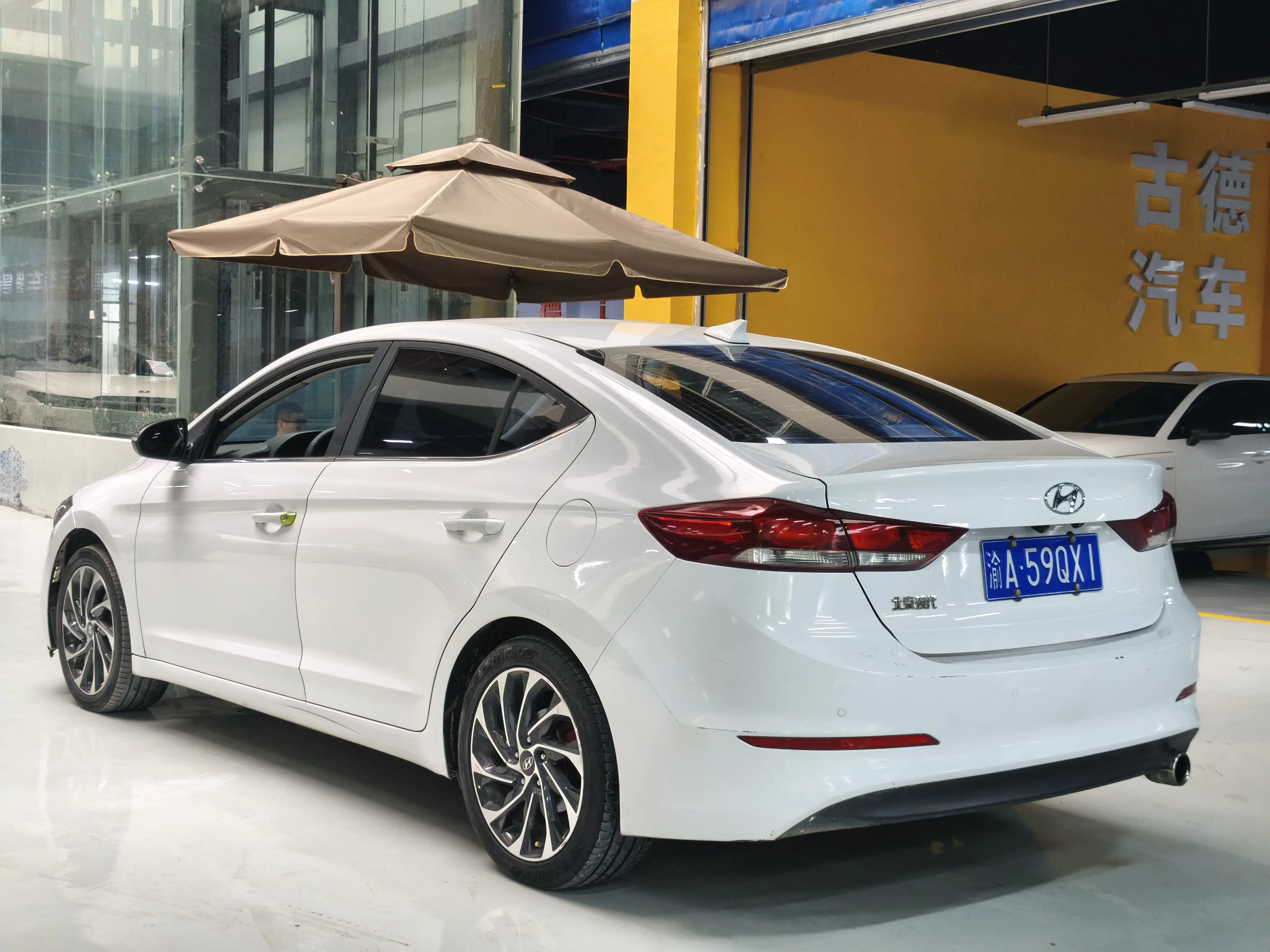 Hyundai lead