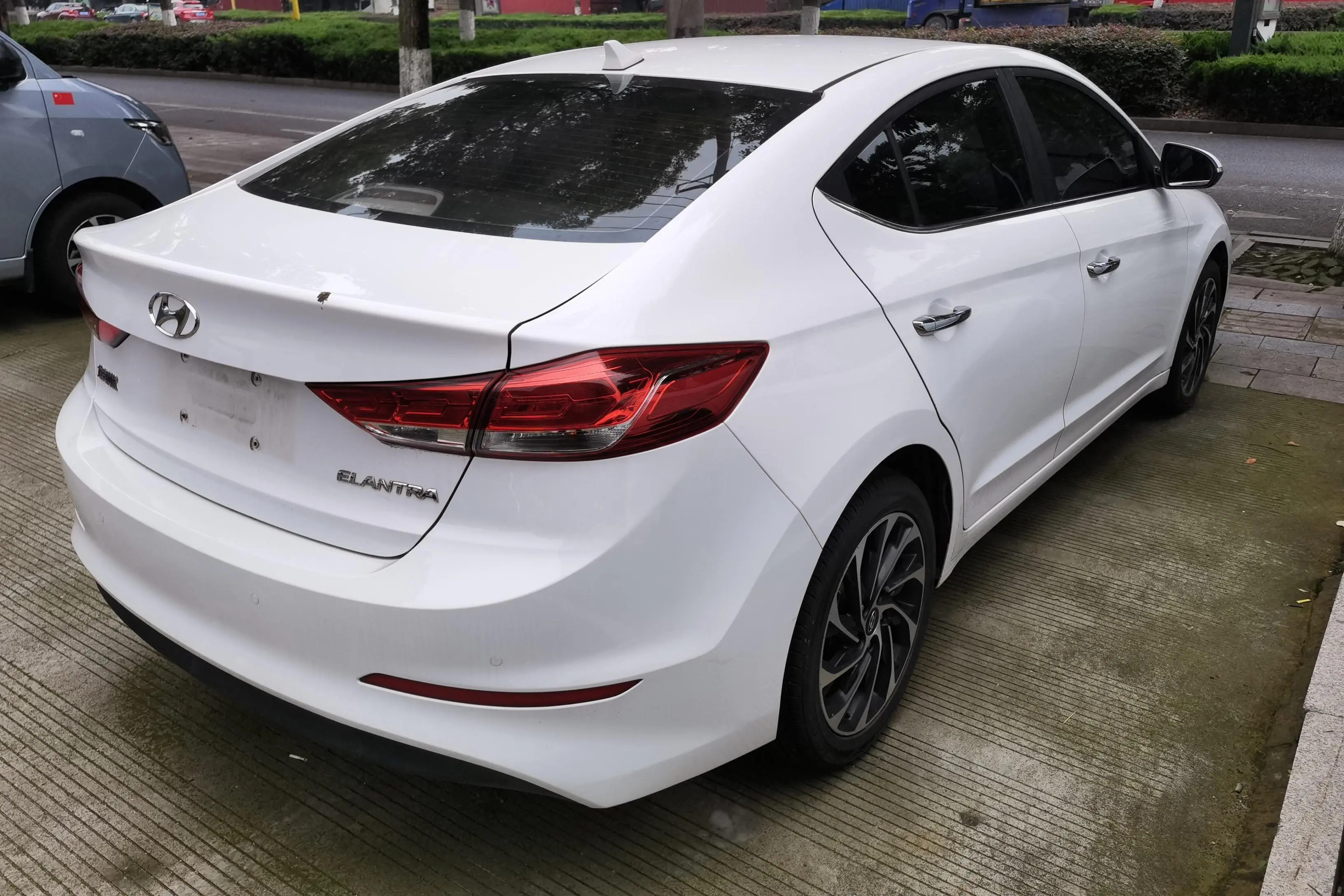 Hyundai Lead