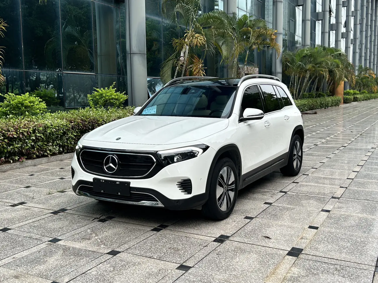 Mercedes-Benz EQB