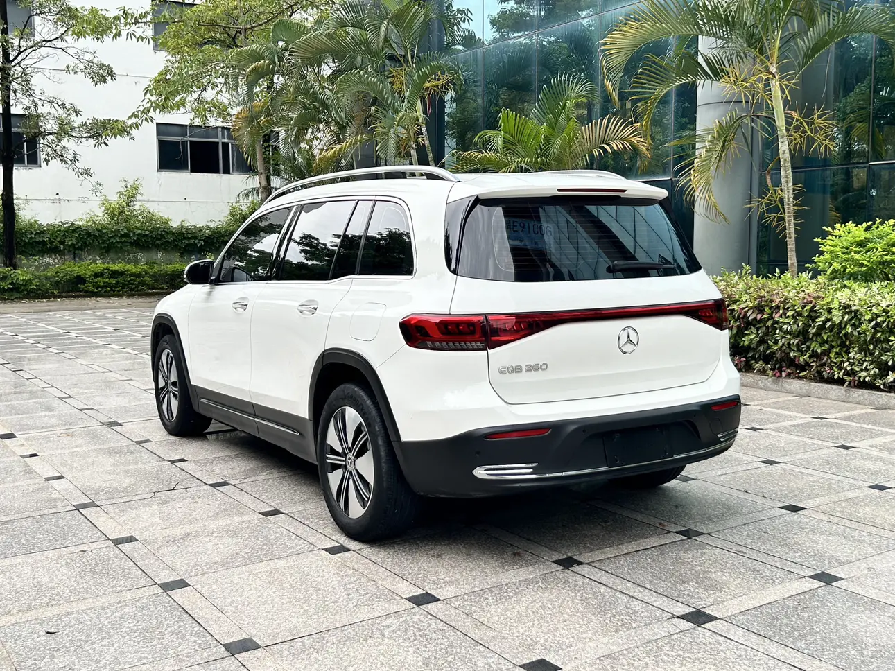 Mercedes-Benz EQB