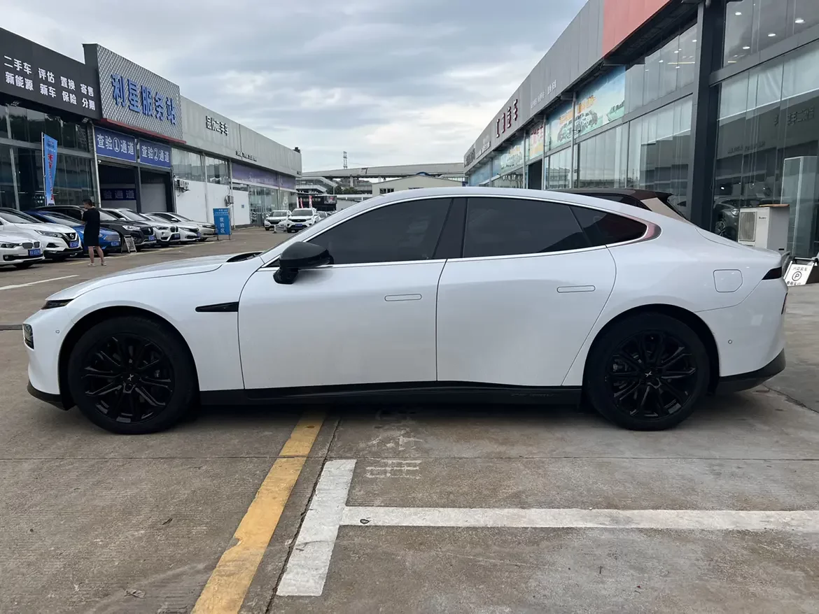 Xpeng P7
