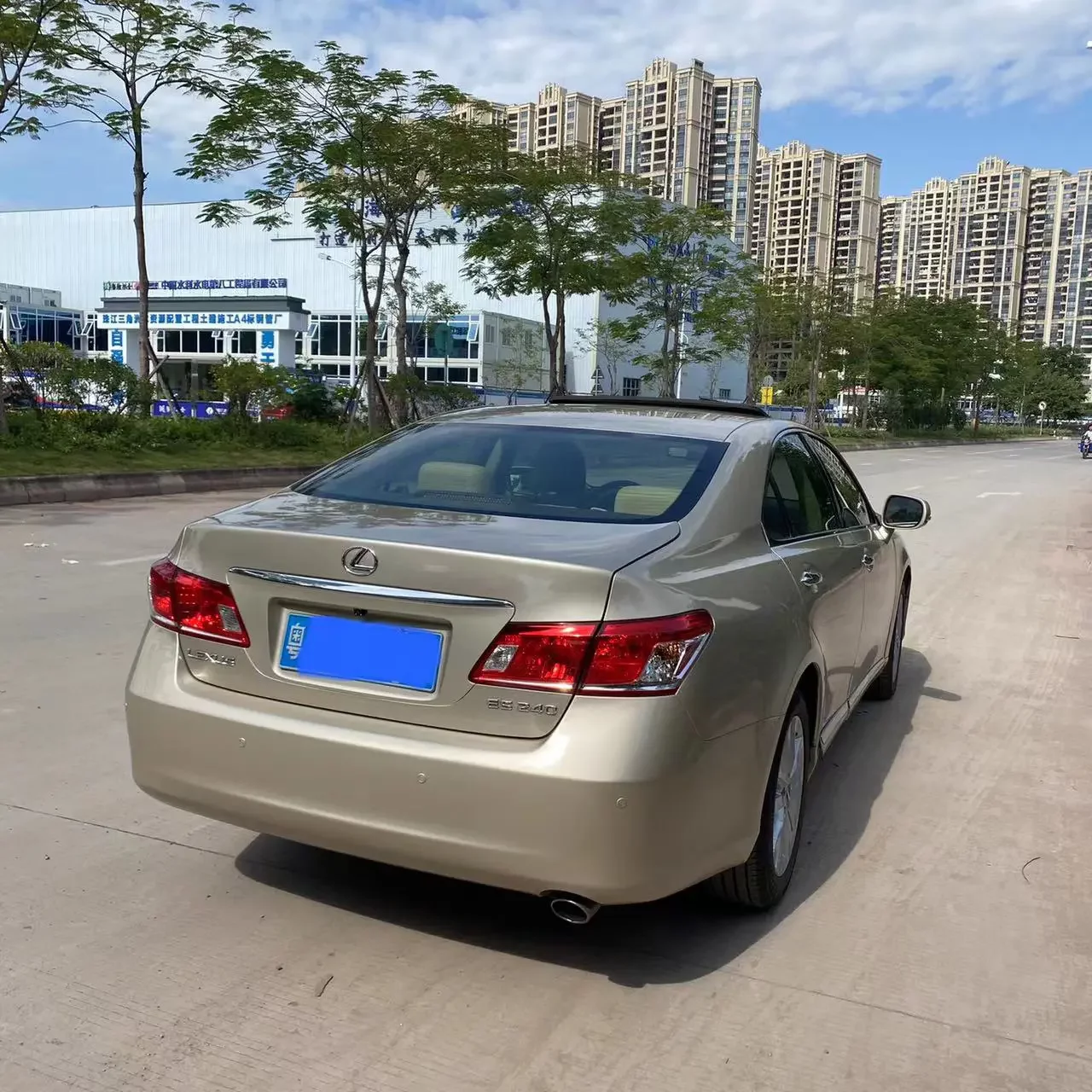 Lexus ES