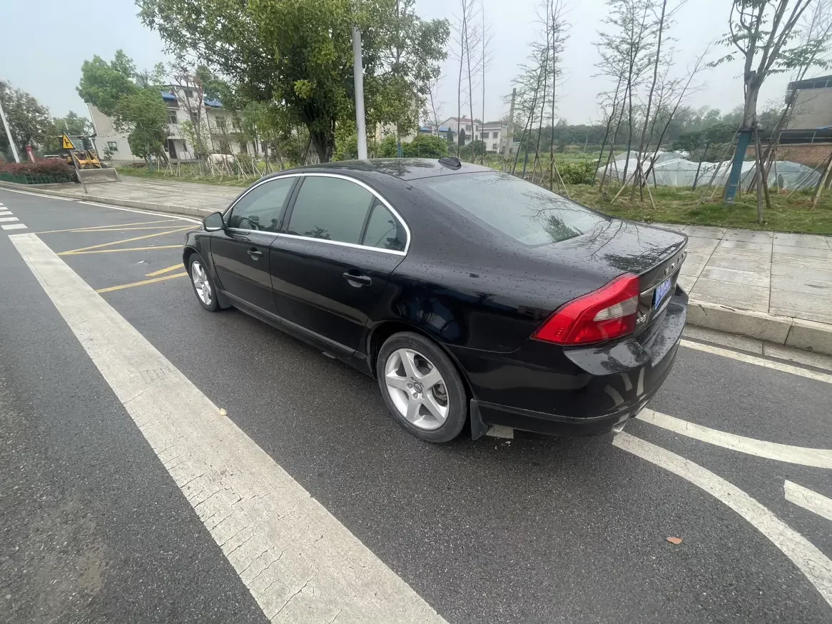 Volvo S80L