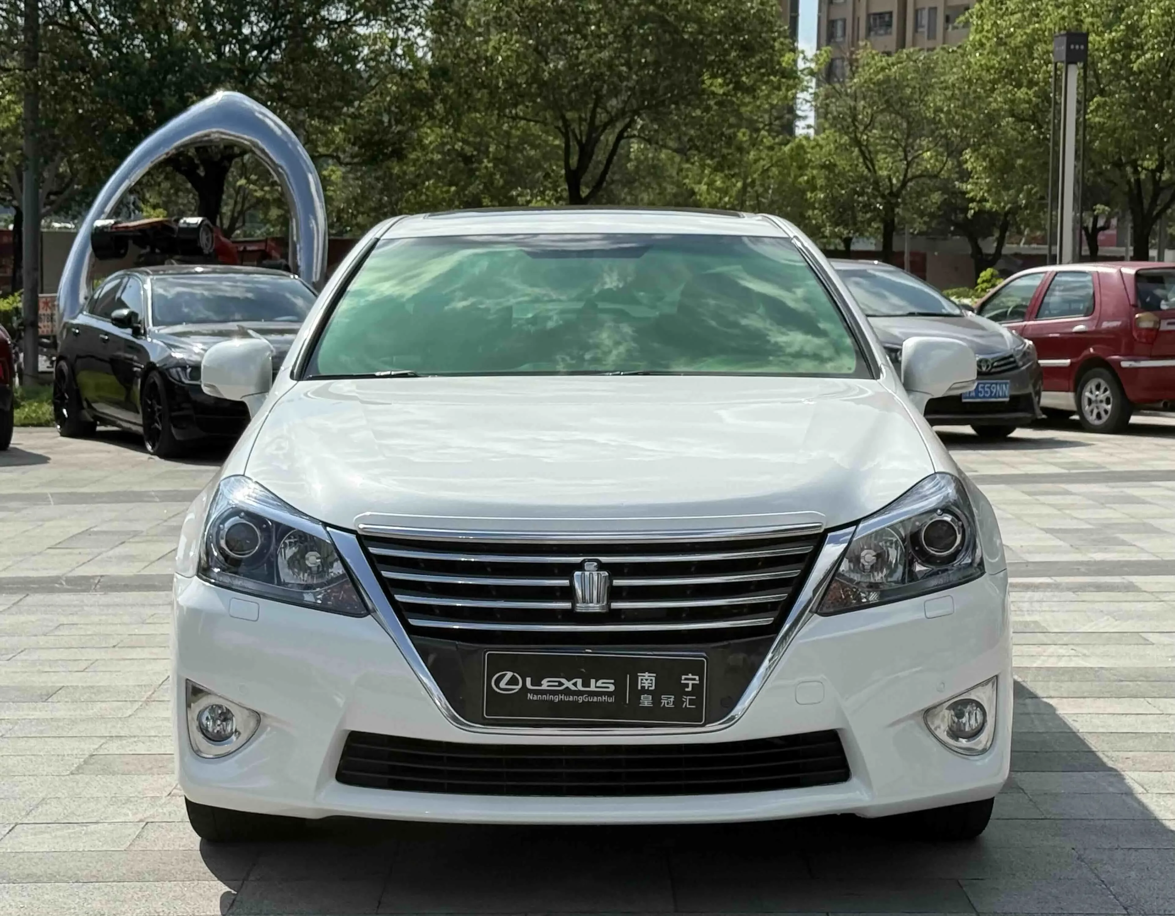 Toyota crown