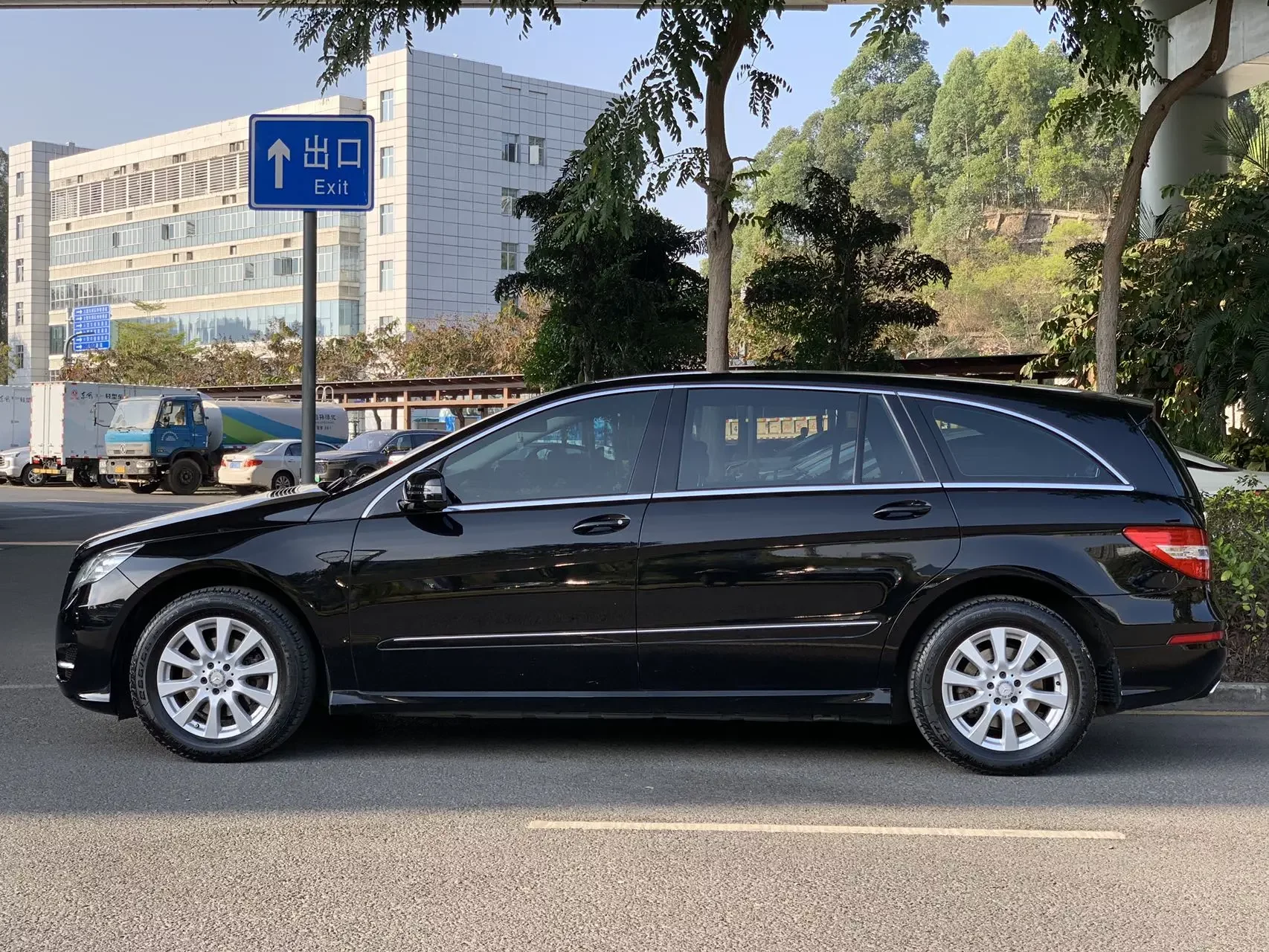 Mercedes-Benz R-Class