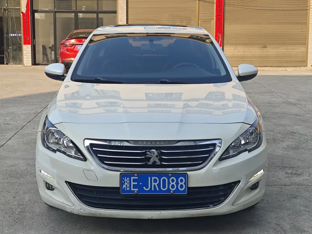 Peugeot 408