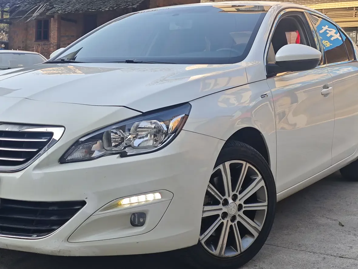 Peugeot 408