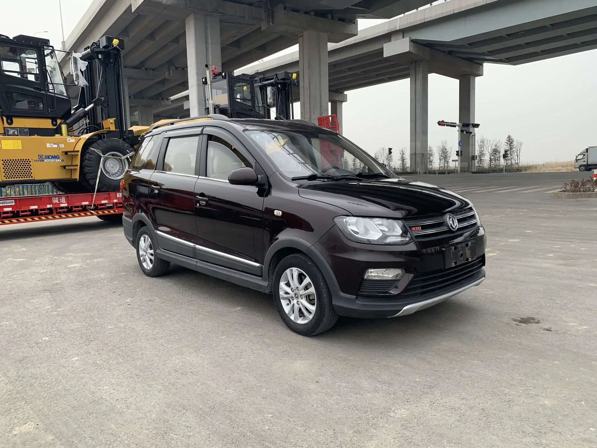 Dongfeng Fengon 370