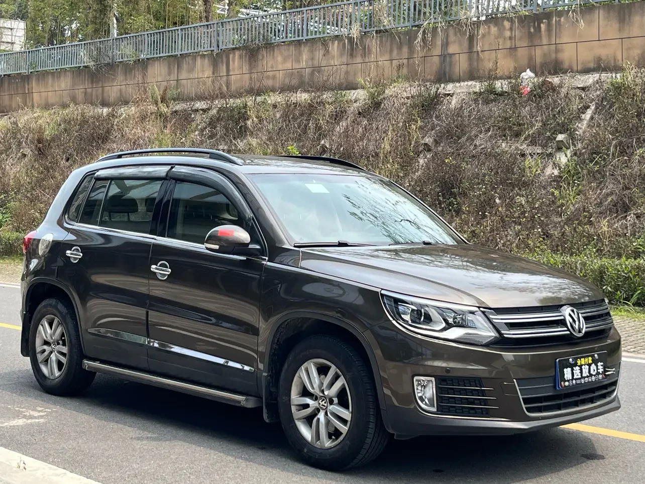 Volkswagen Tiguan (Tharu)