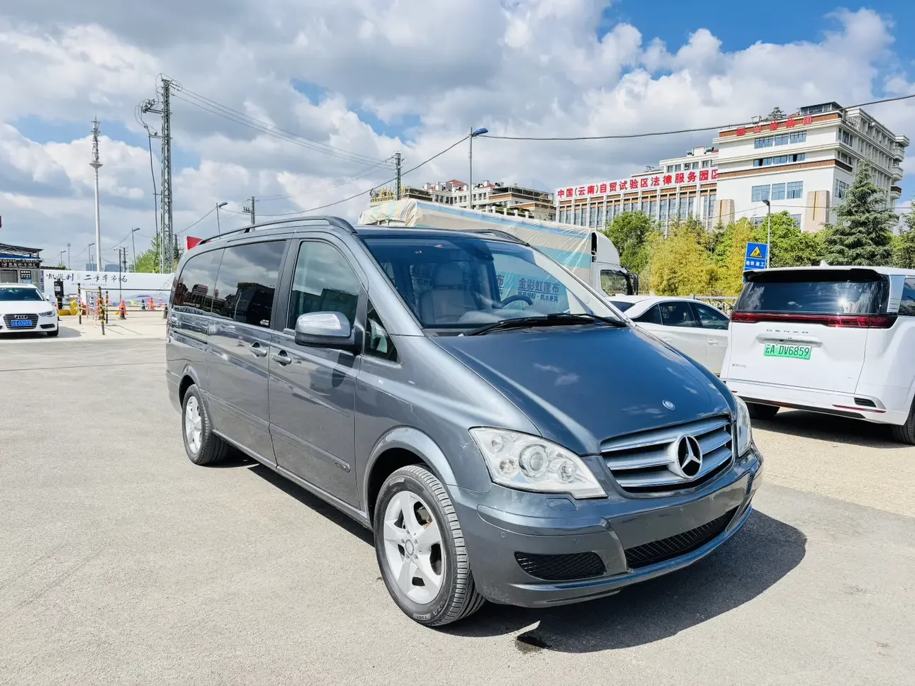 Mercedes-Benz Viano