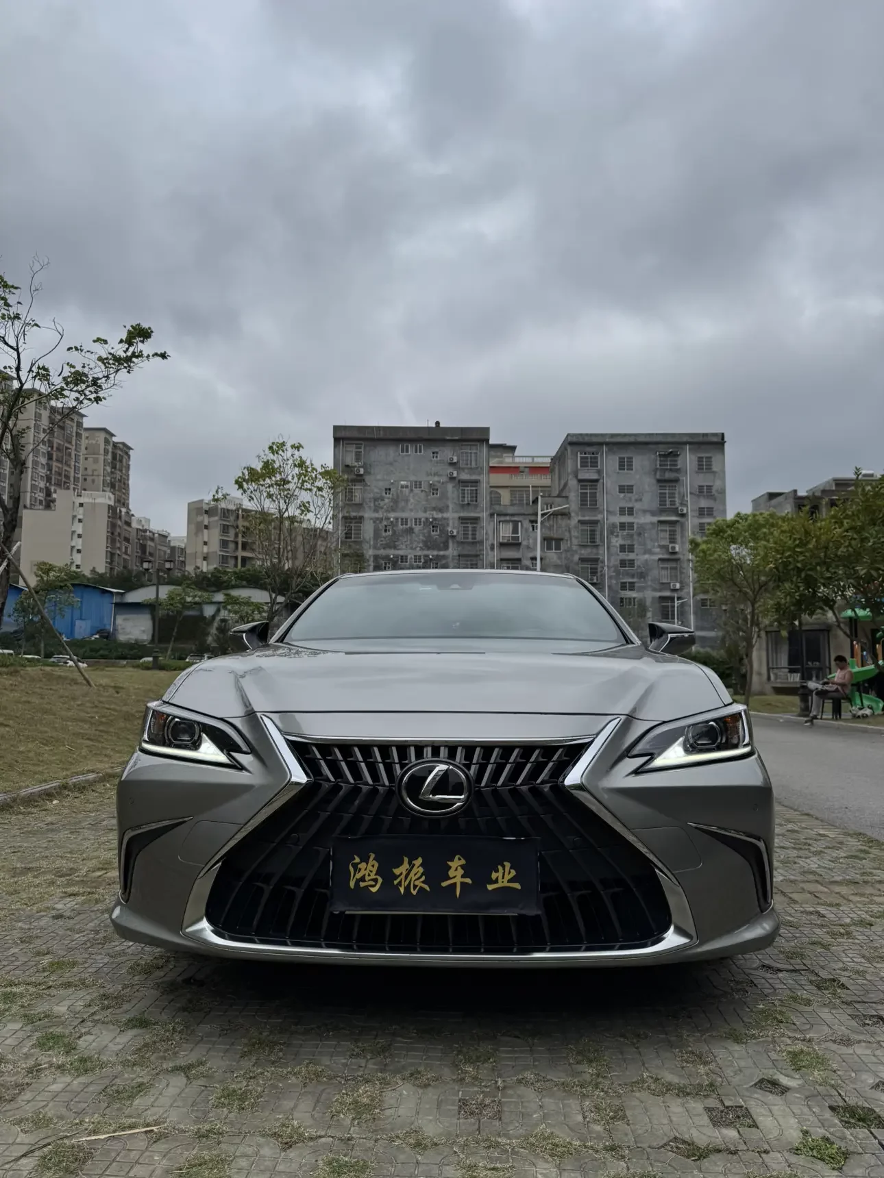 Lexus ES