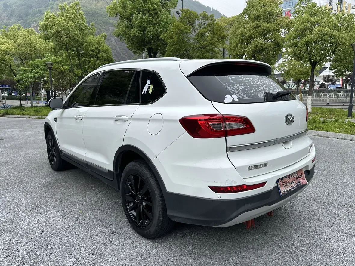 BAIC Magic S6