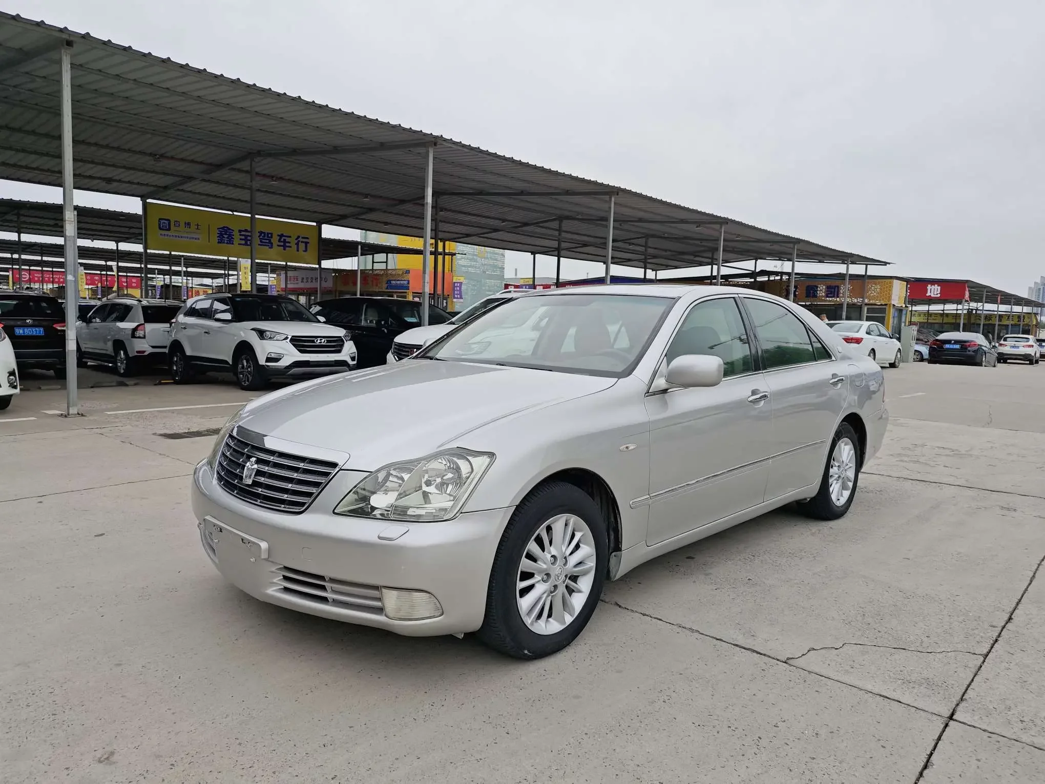 Toyota crown