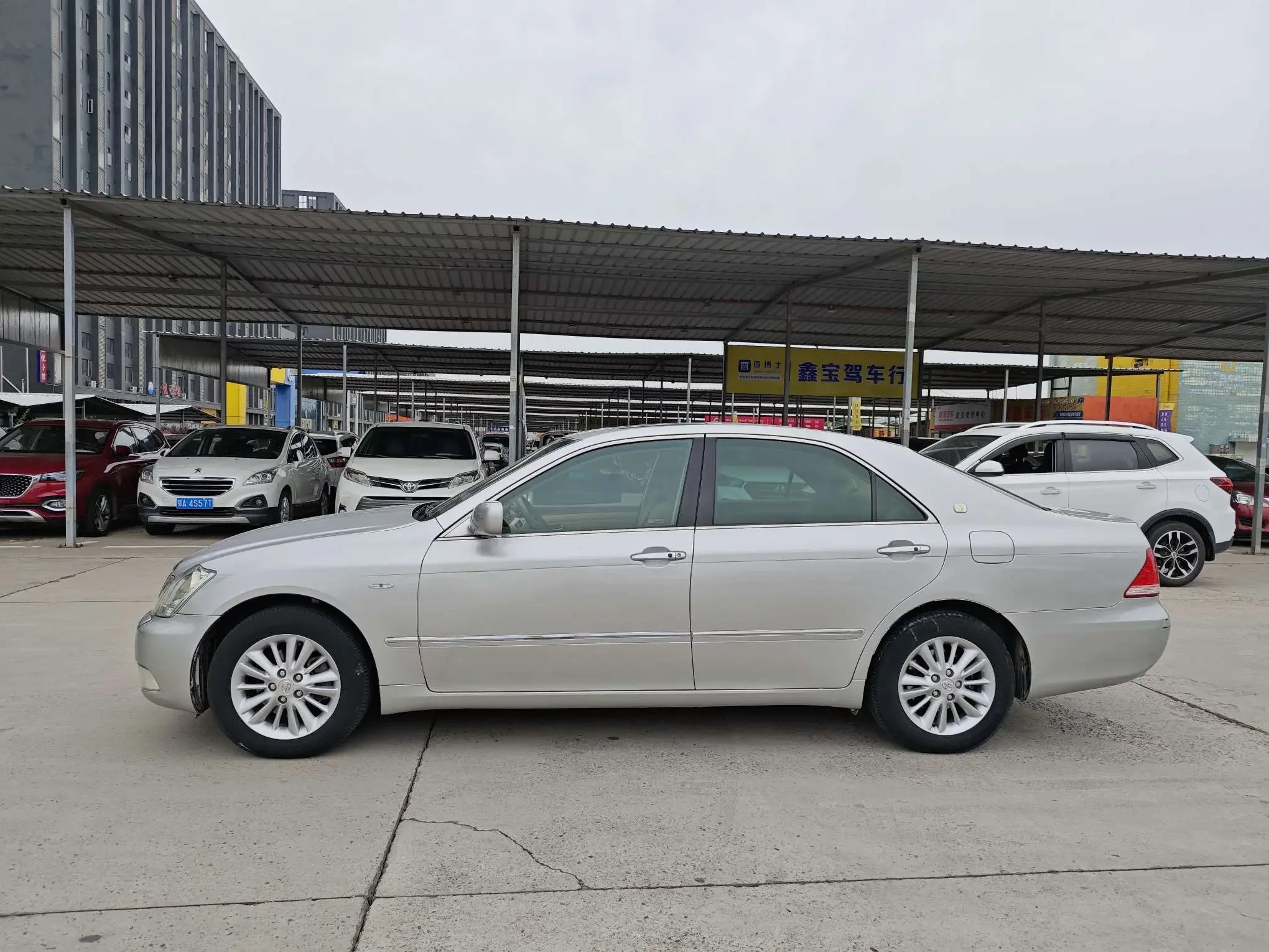 Toyota crown