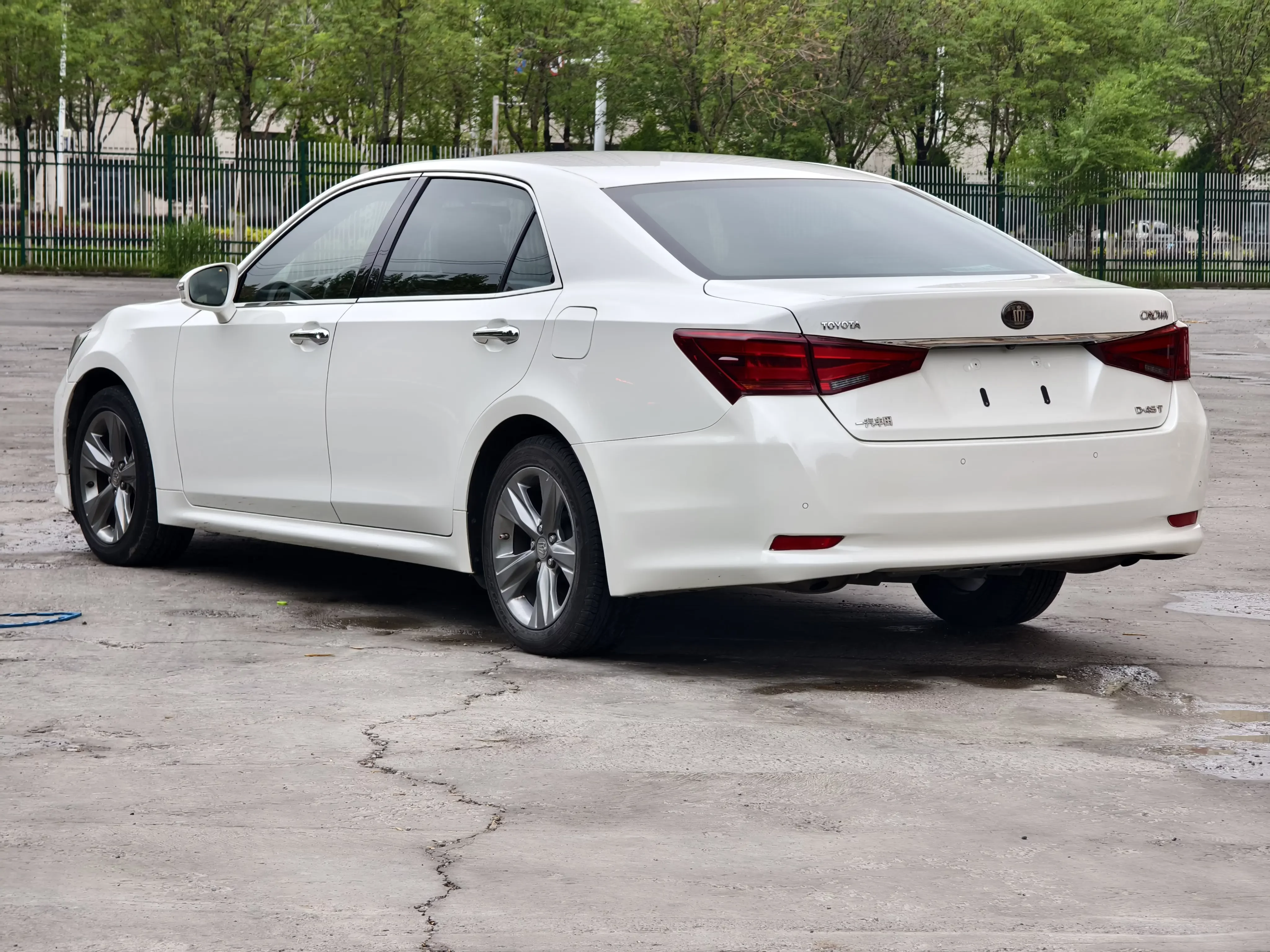 Toyota crown