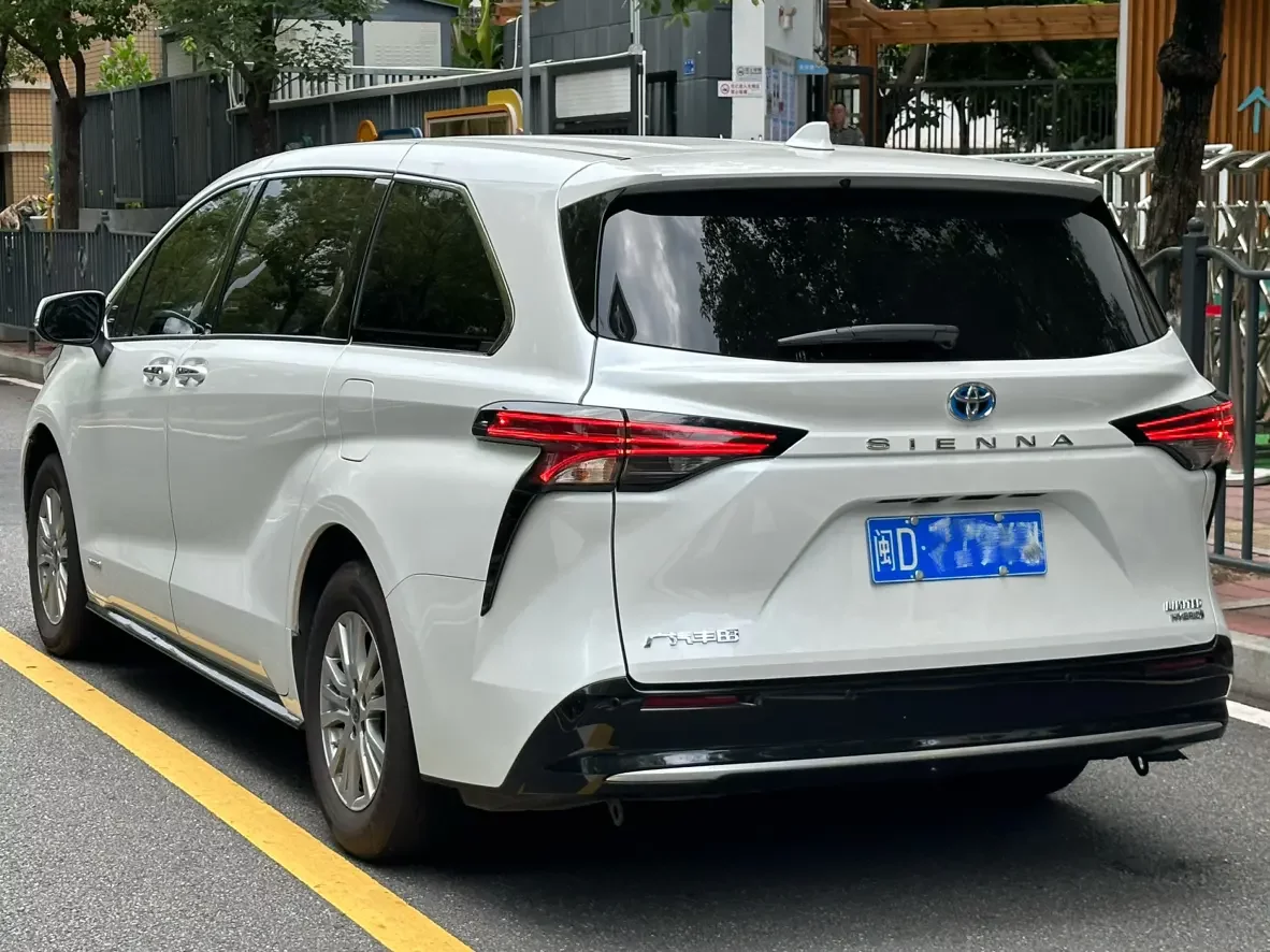 Toyota Sienna