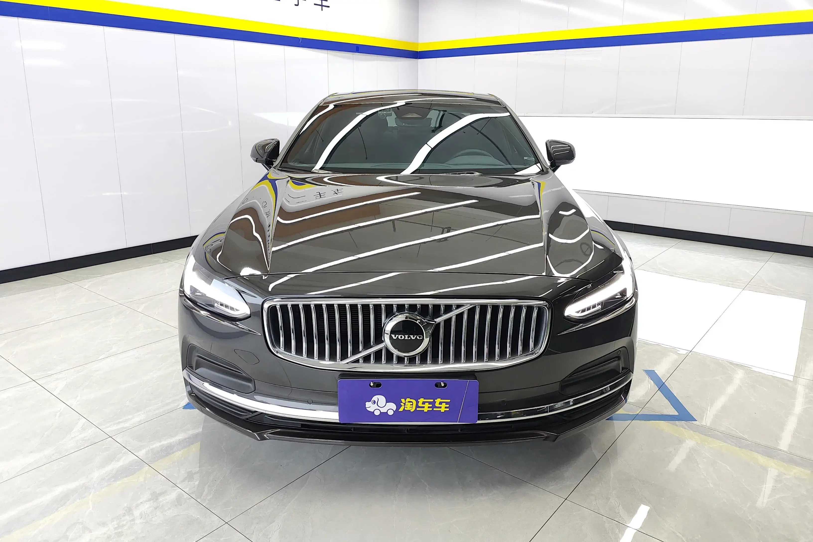 Volvo S90