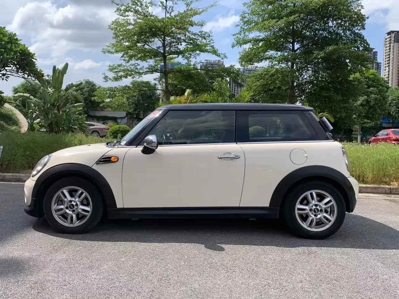 MINI 