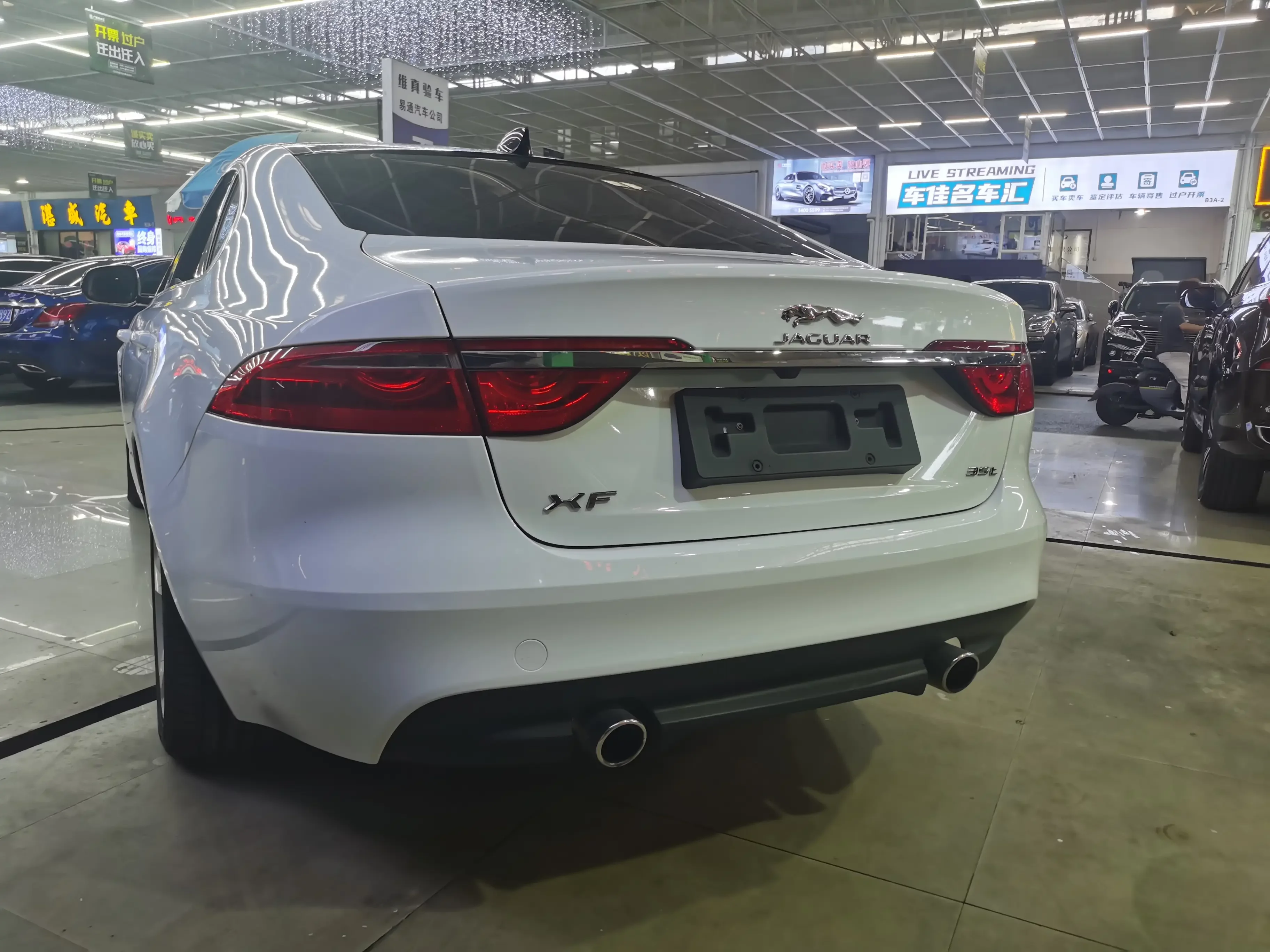 Jaguar XF
