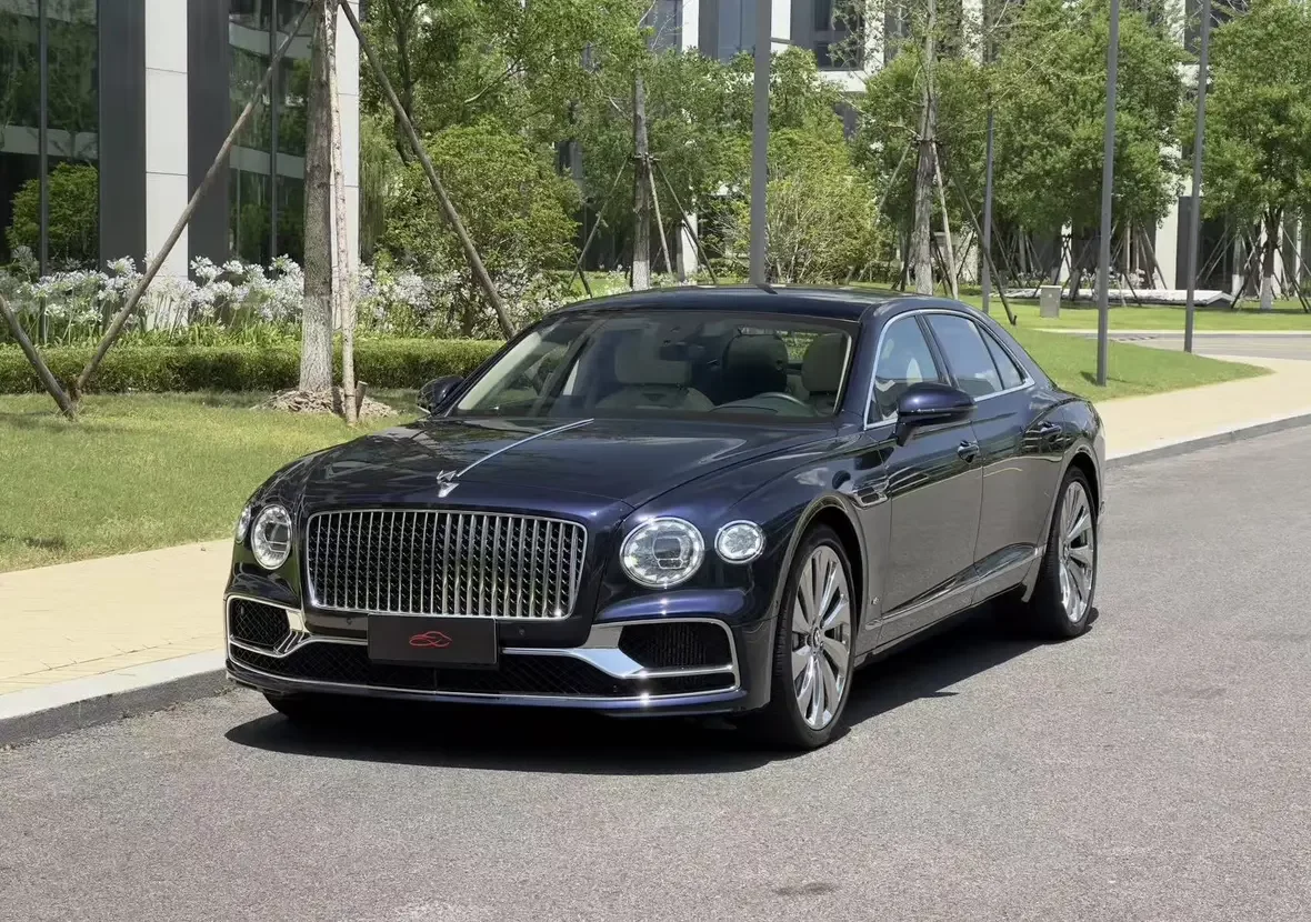 BENTLEY FLYING SPUR