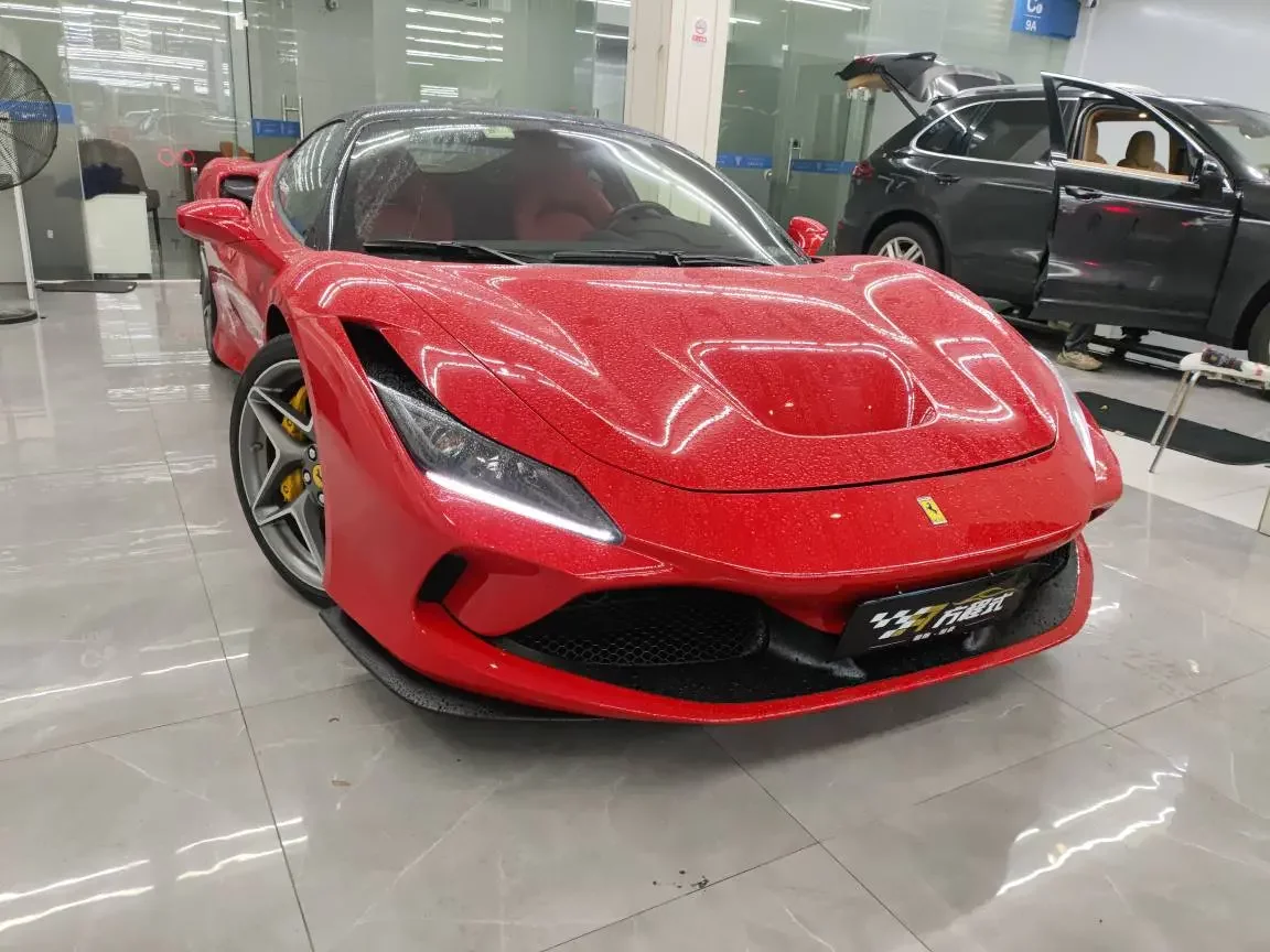 Ferrari F8