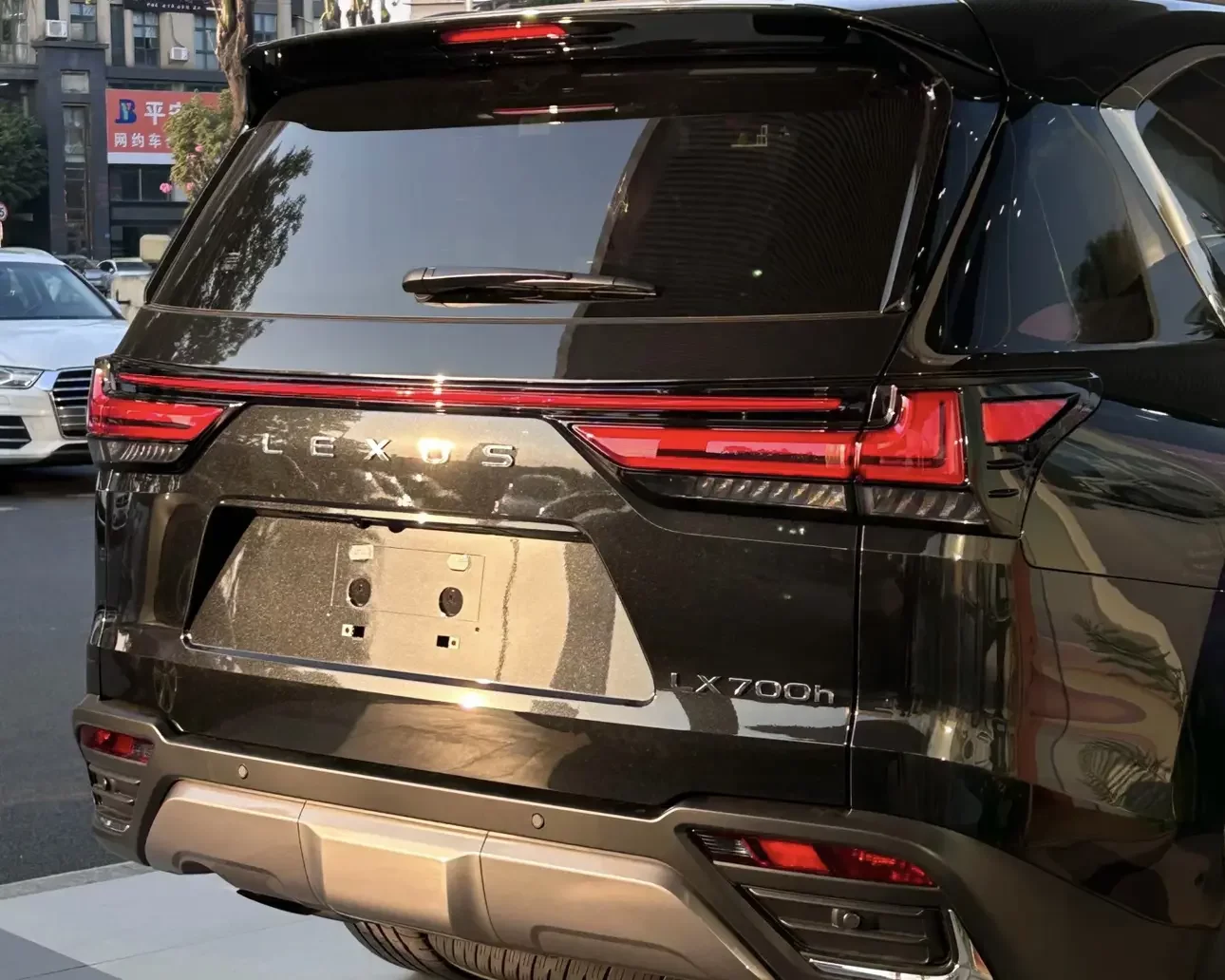 Lexus LX