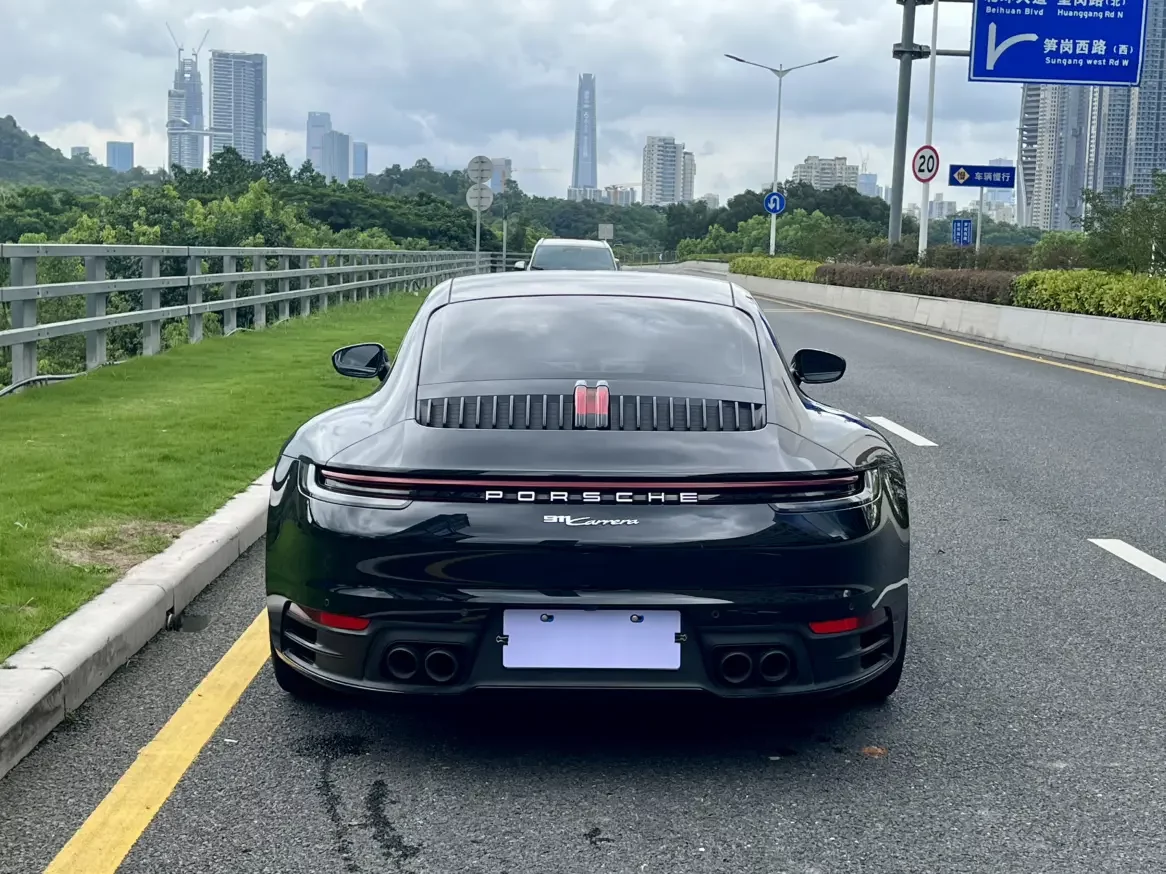 Porsche 911