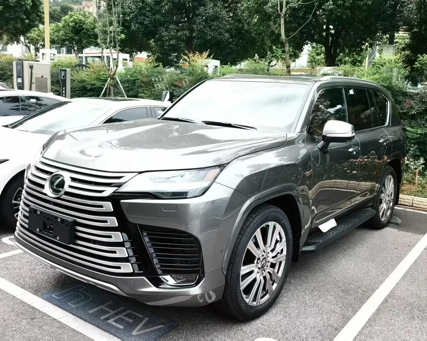 Lexus LX