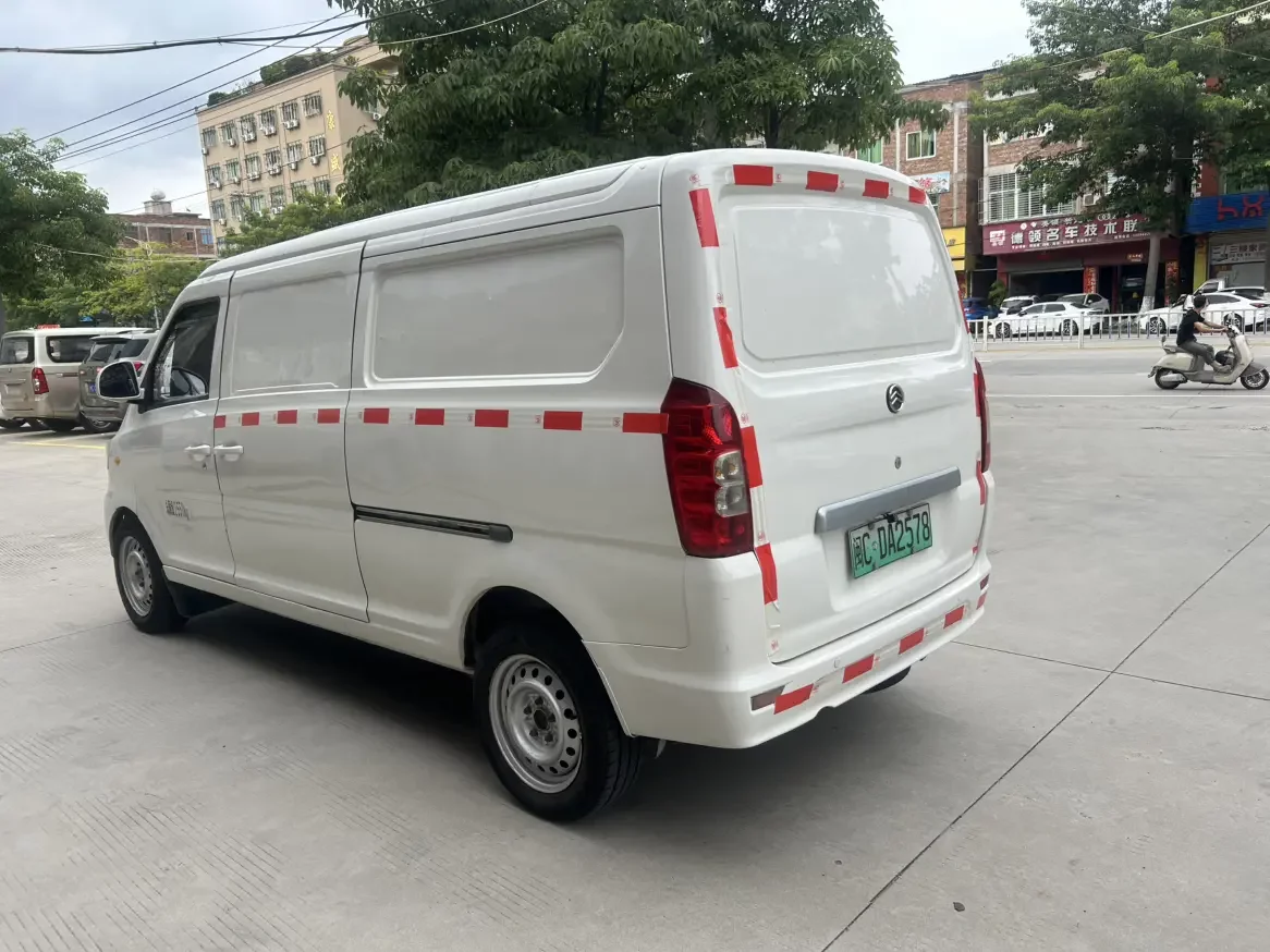 Golden Dragon Hiace EV