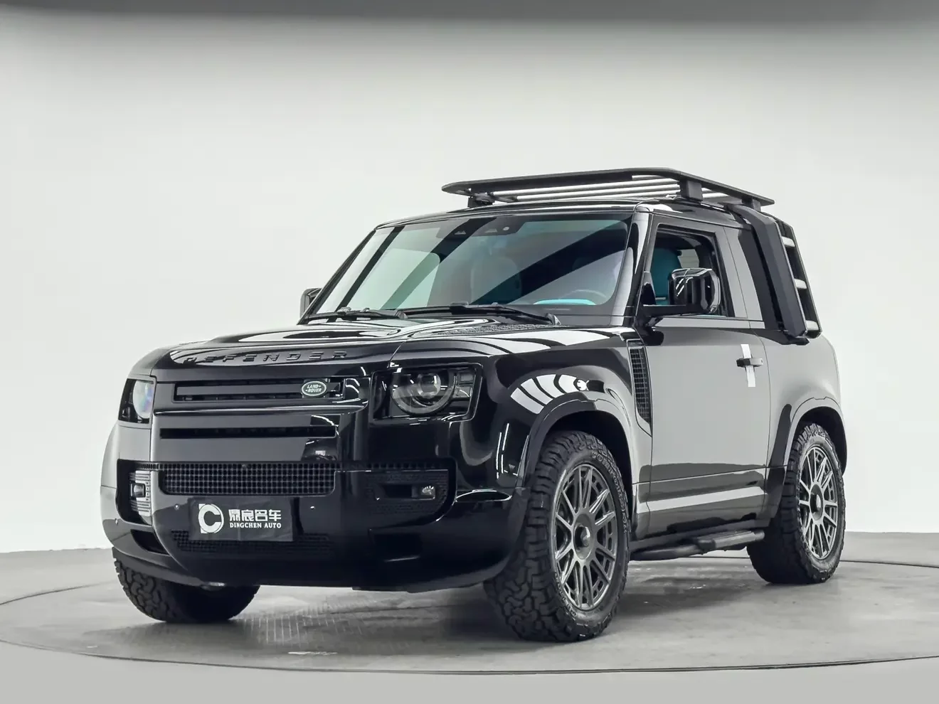 Land Rover guard