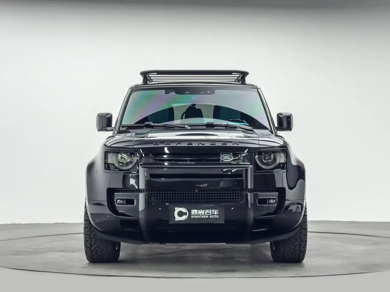 Land Rover guard