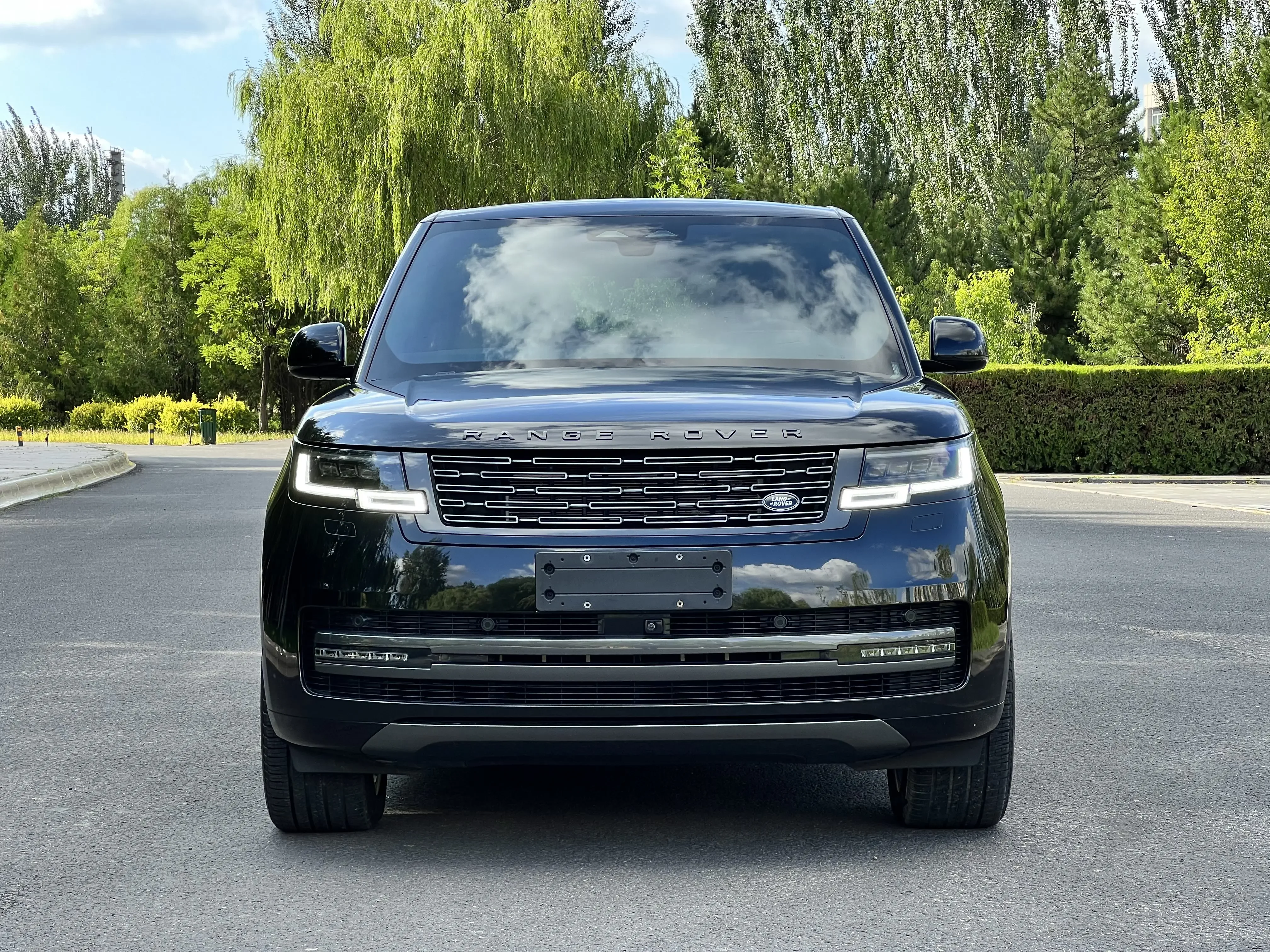 Land Rover range rover