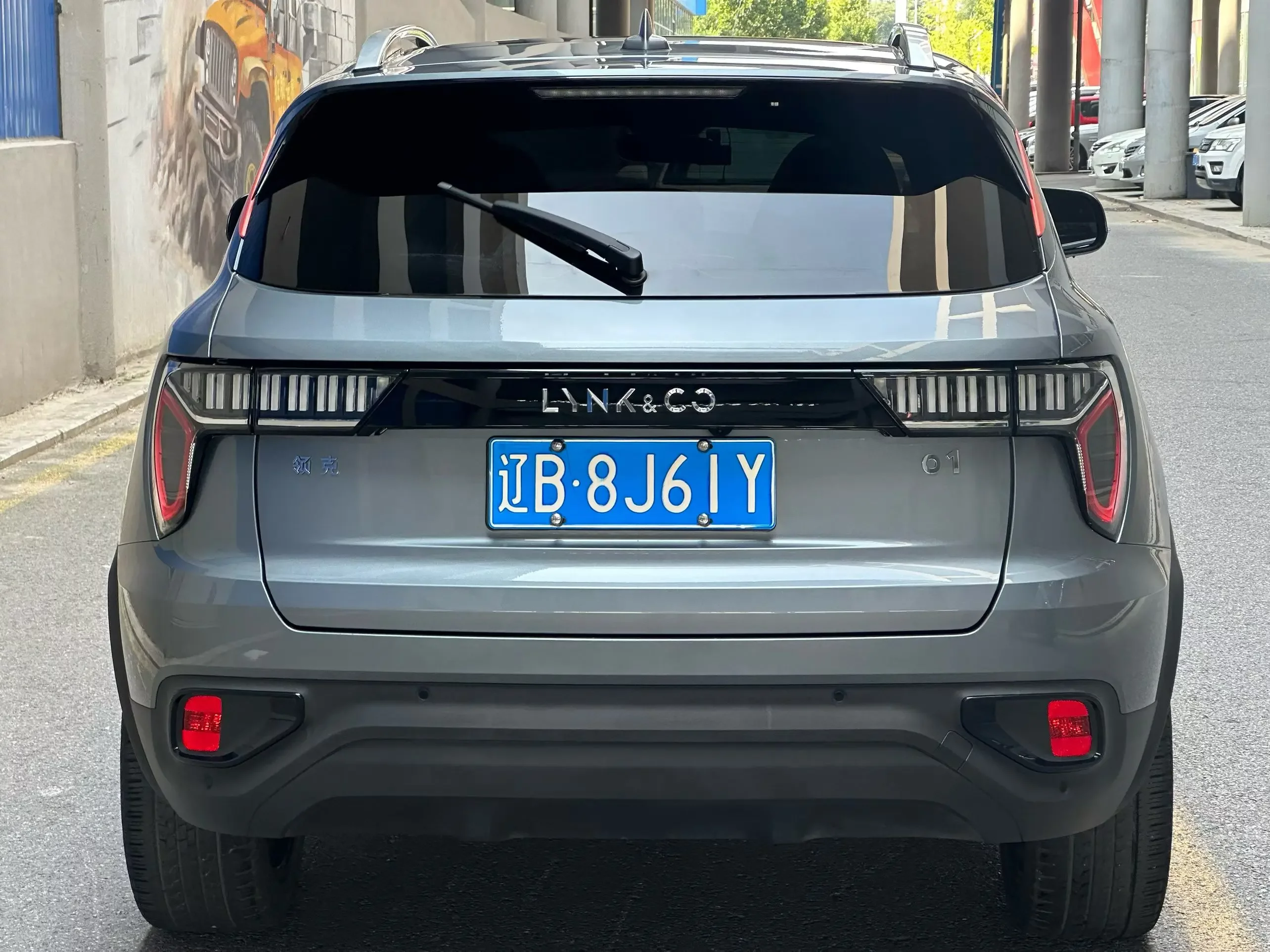 Lynk & Co 01