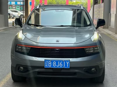 Lynk & Co 01