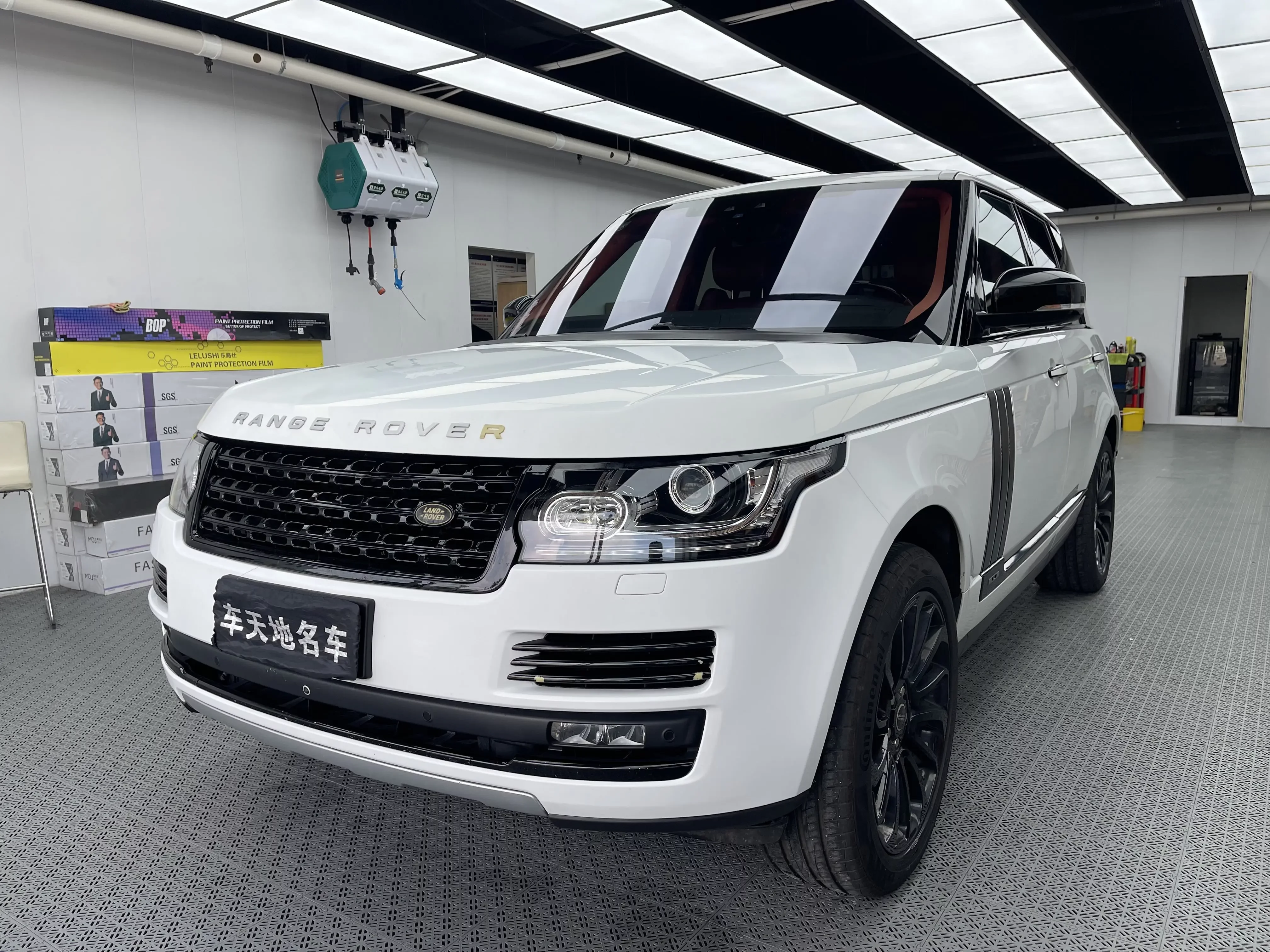 Land Rover range rover