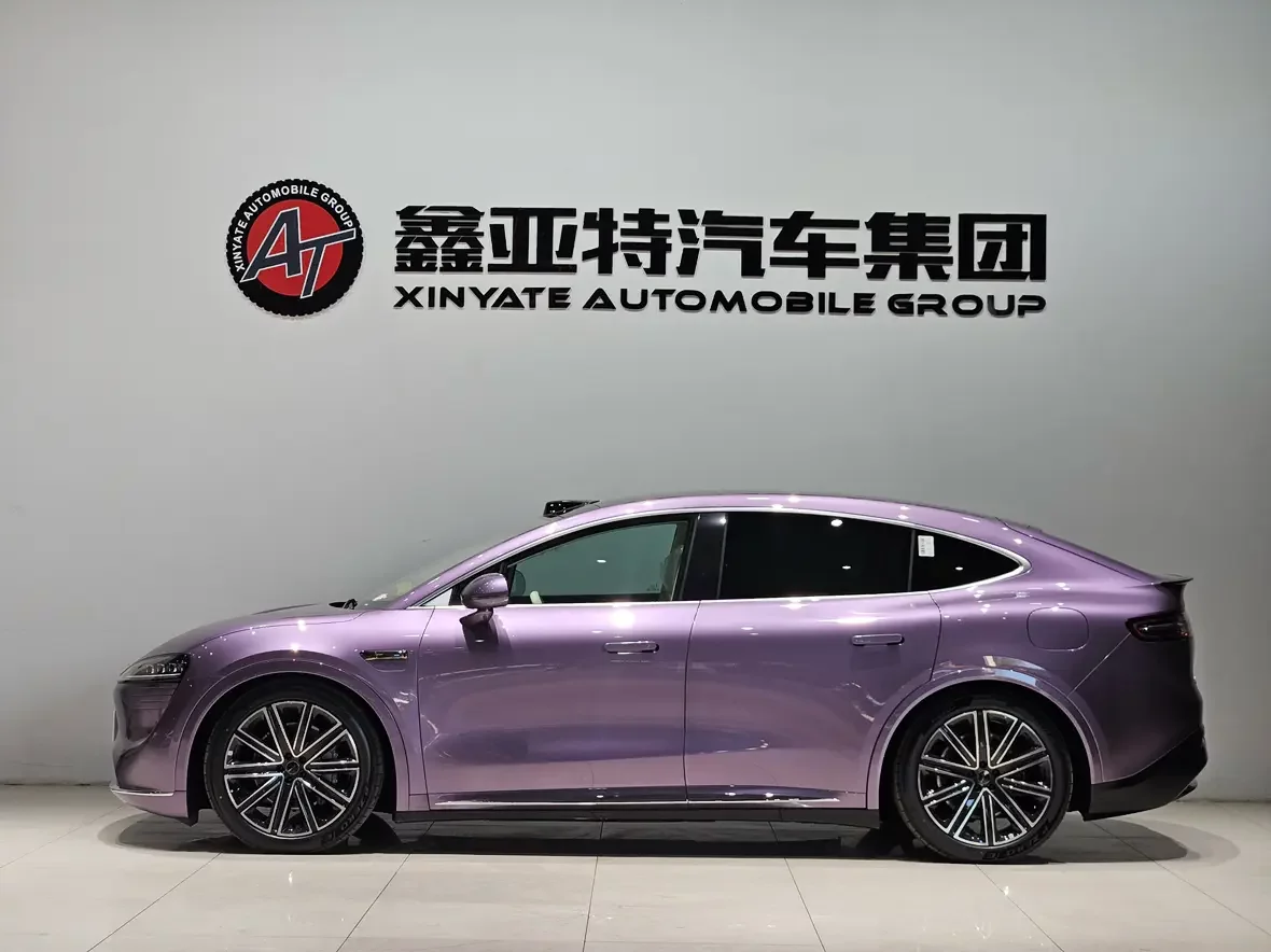 Luxeed Zhijie R7