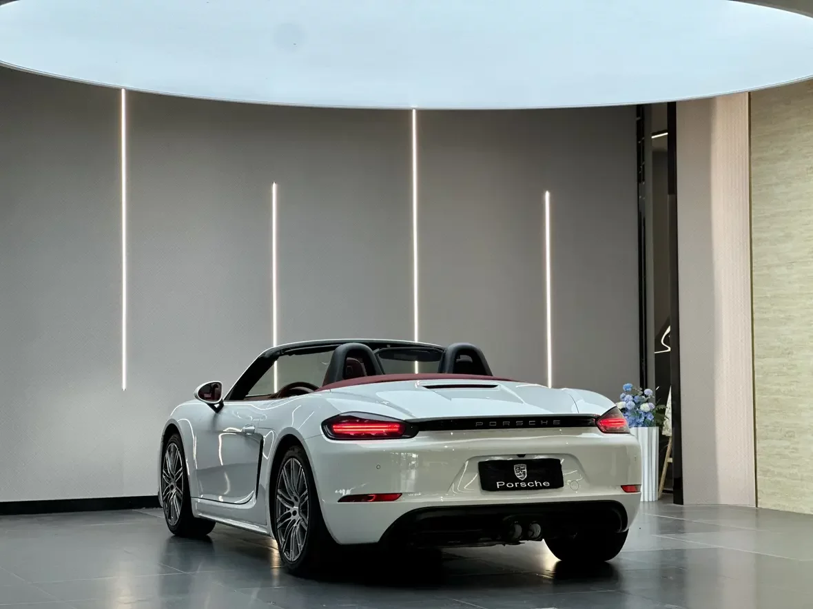 Porsche 718