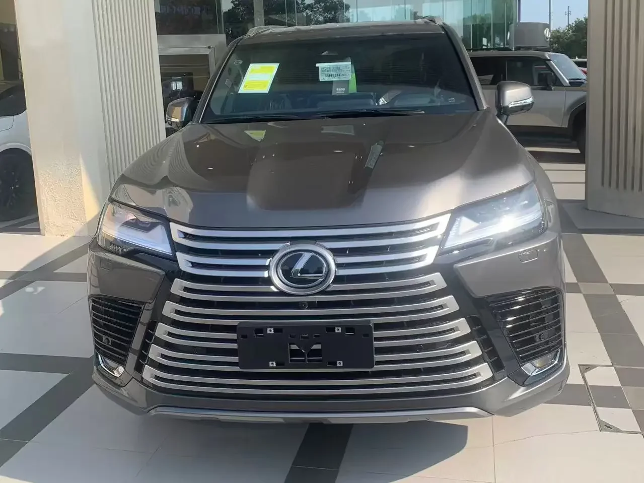 Lexus LX