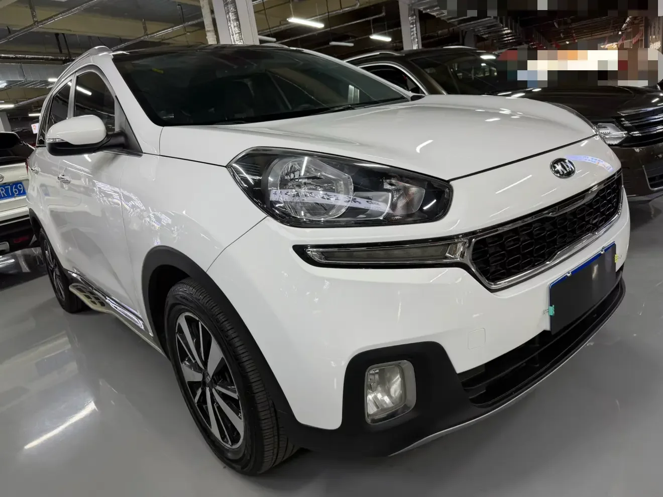 Kia Run proudly