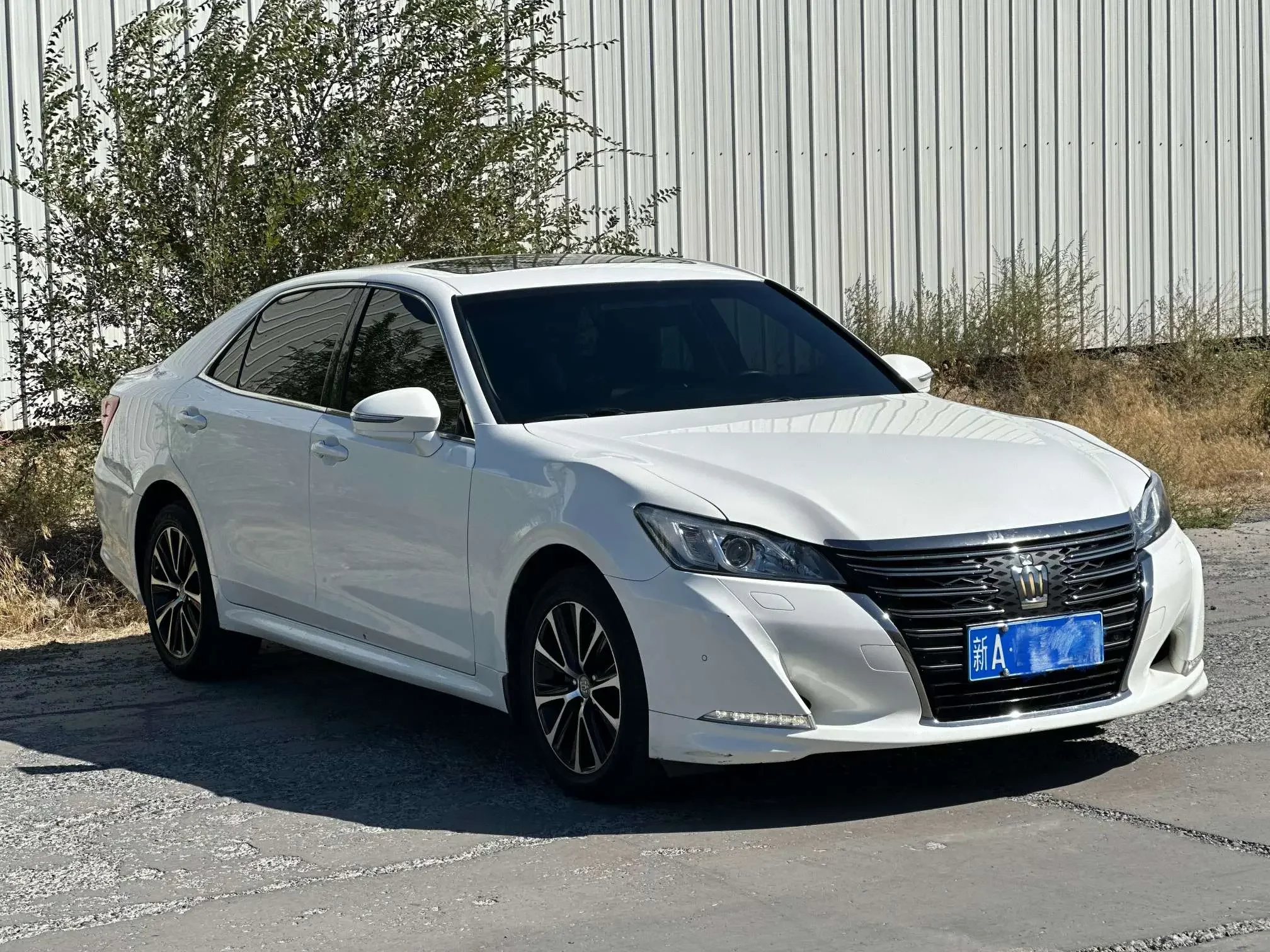 Toyota crown