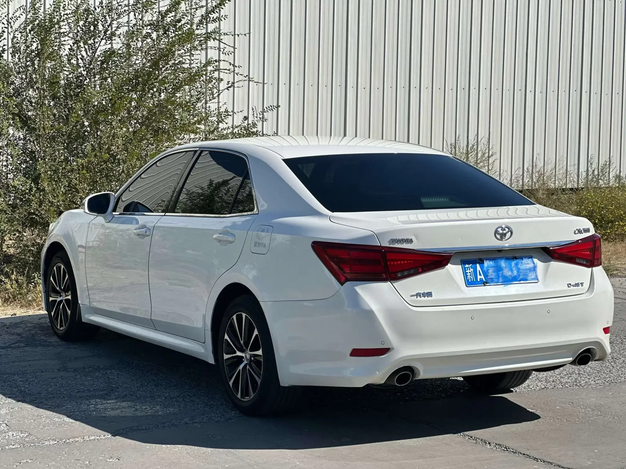 Toyota crown