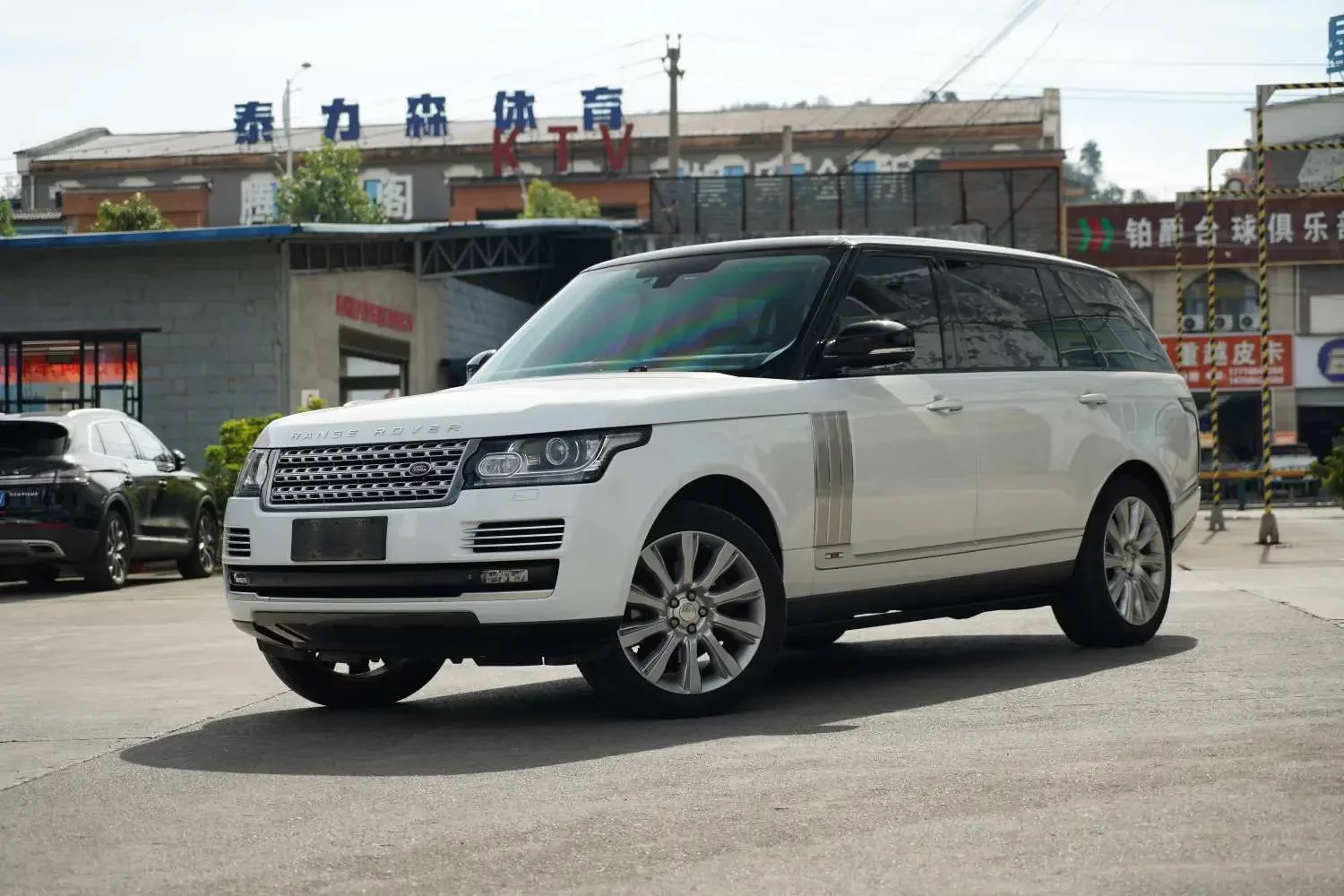 Land Rover range rover