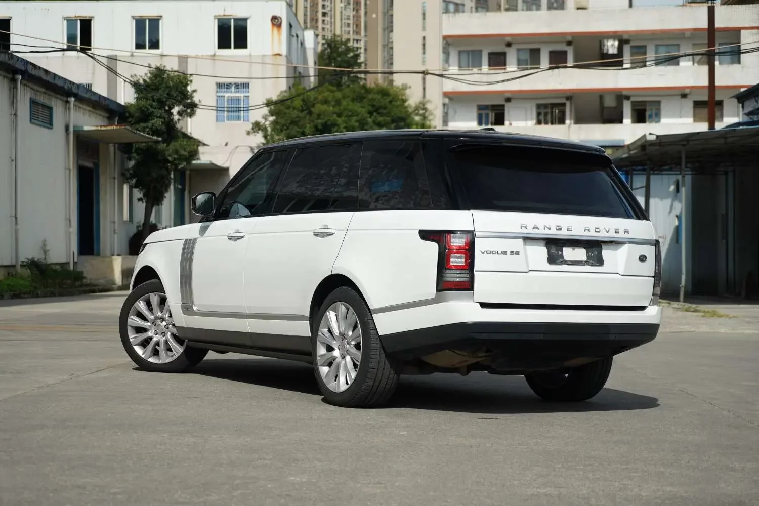 Land Rover range rover