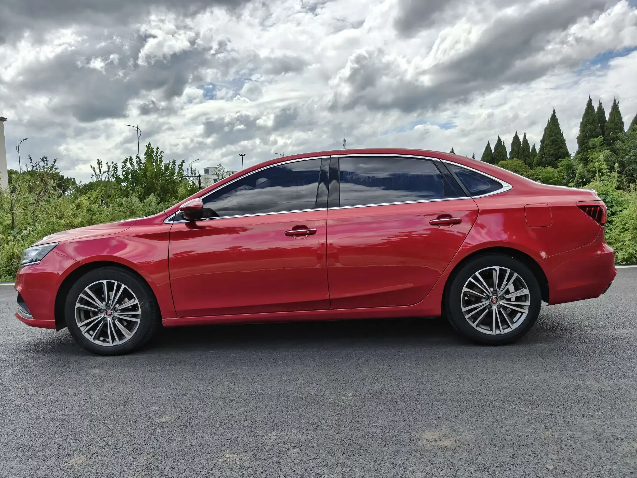 Roewe i6