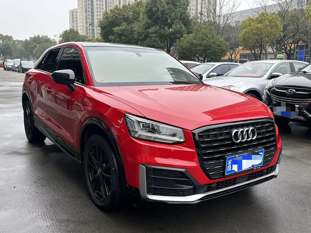 Audi Q2L