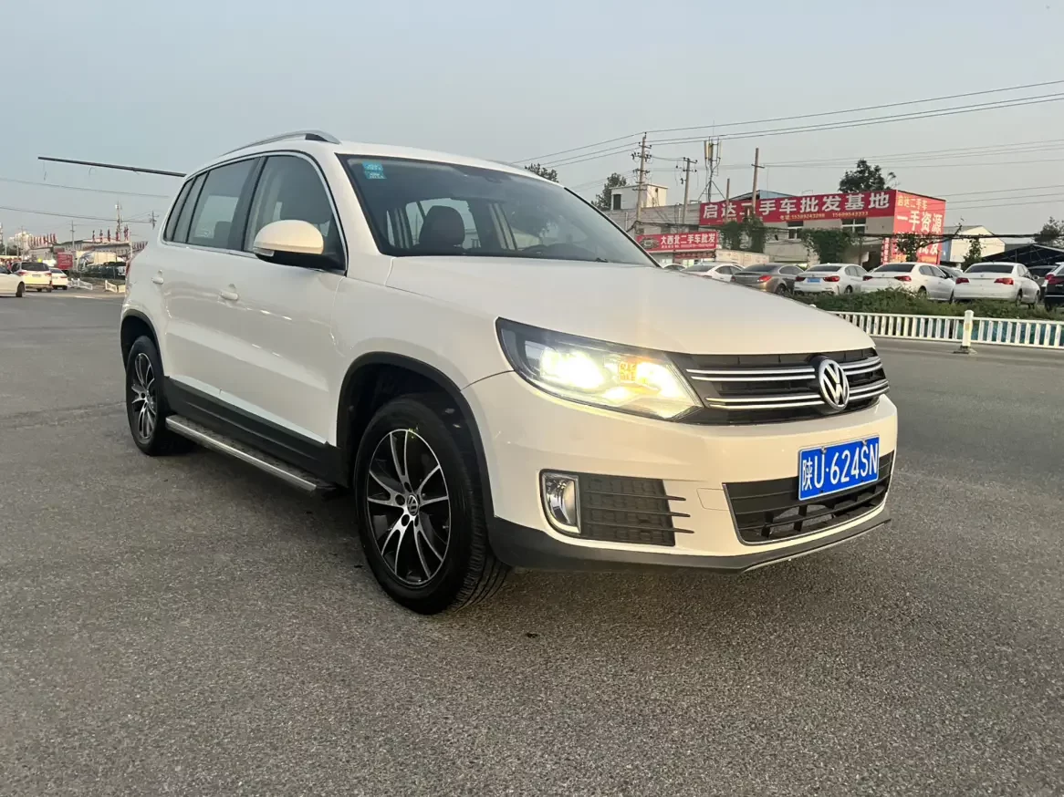 Volkswagen Tiguan (Tharu)
