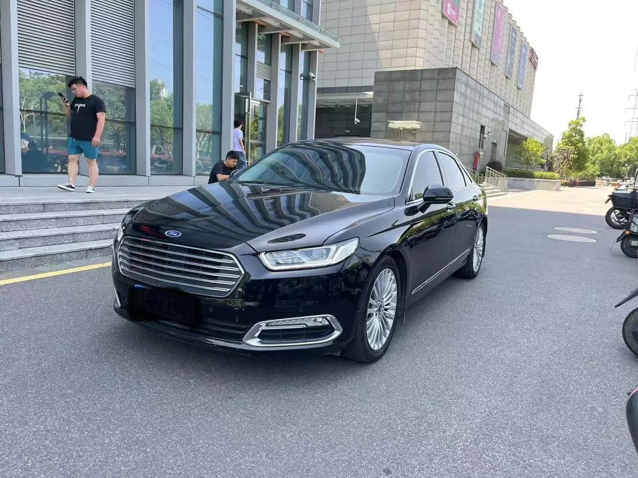 Ford Taurus