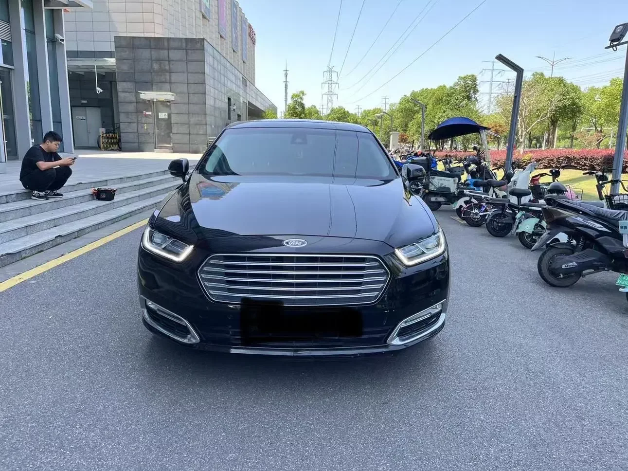 Ford Taurus