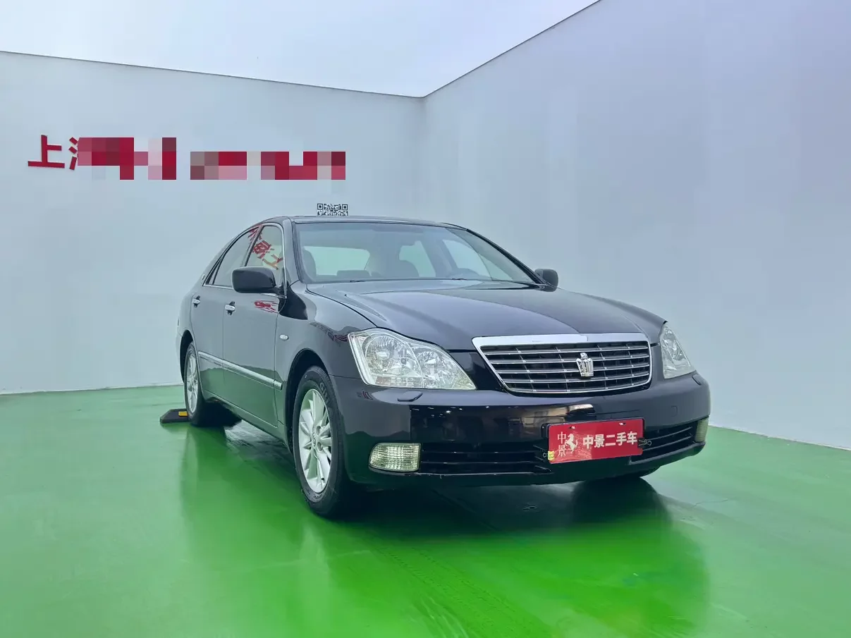 Toyota crown